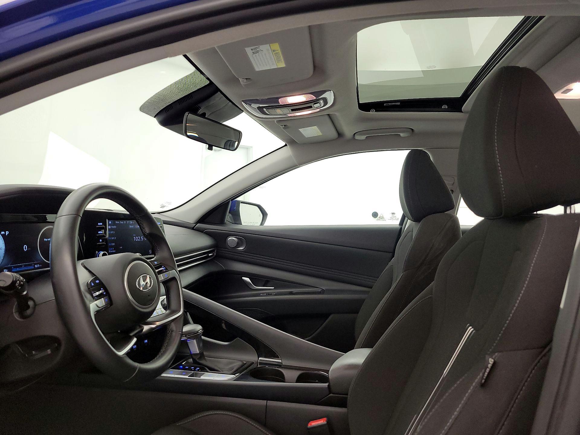 Thumbnail: 2022 Hyundai Elantra - 19