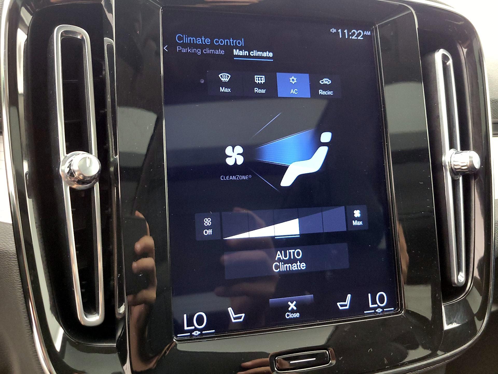 Thumbnail: 2020 Volvo XC40 - 17