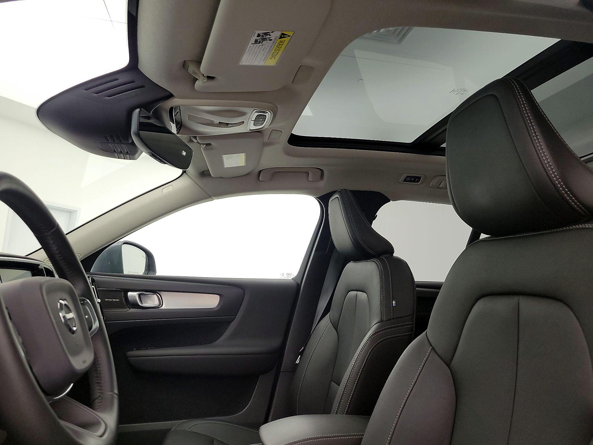 Thumbnail: 2020 Volvo XC40 - 20