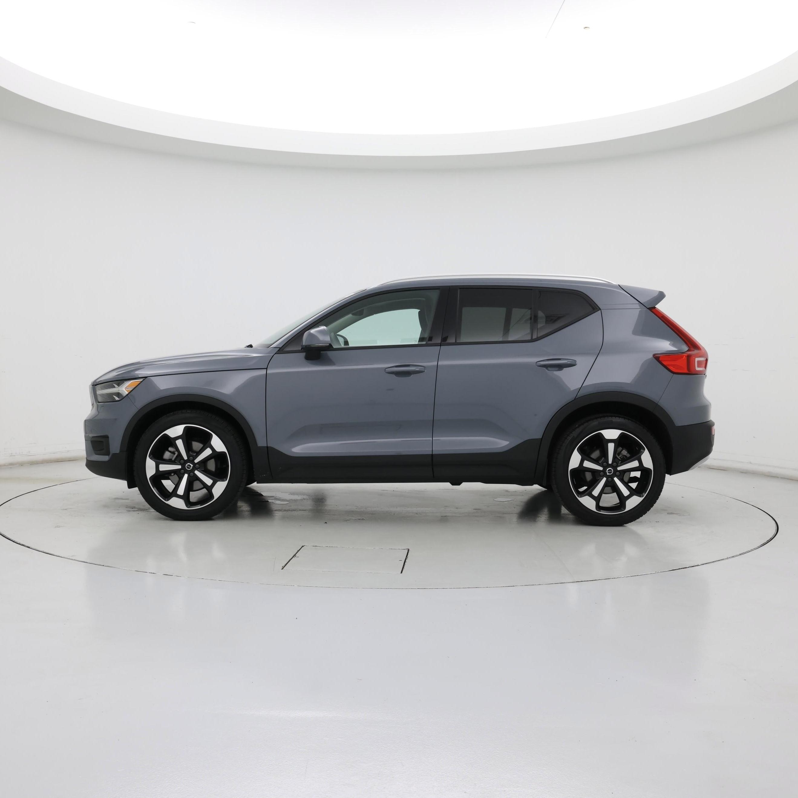 Thumbnail: 2020 Volvo XC40 - 3