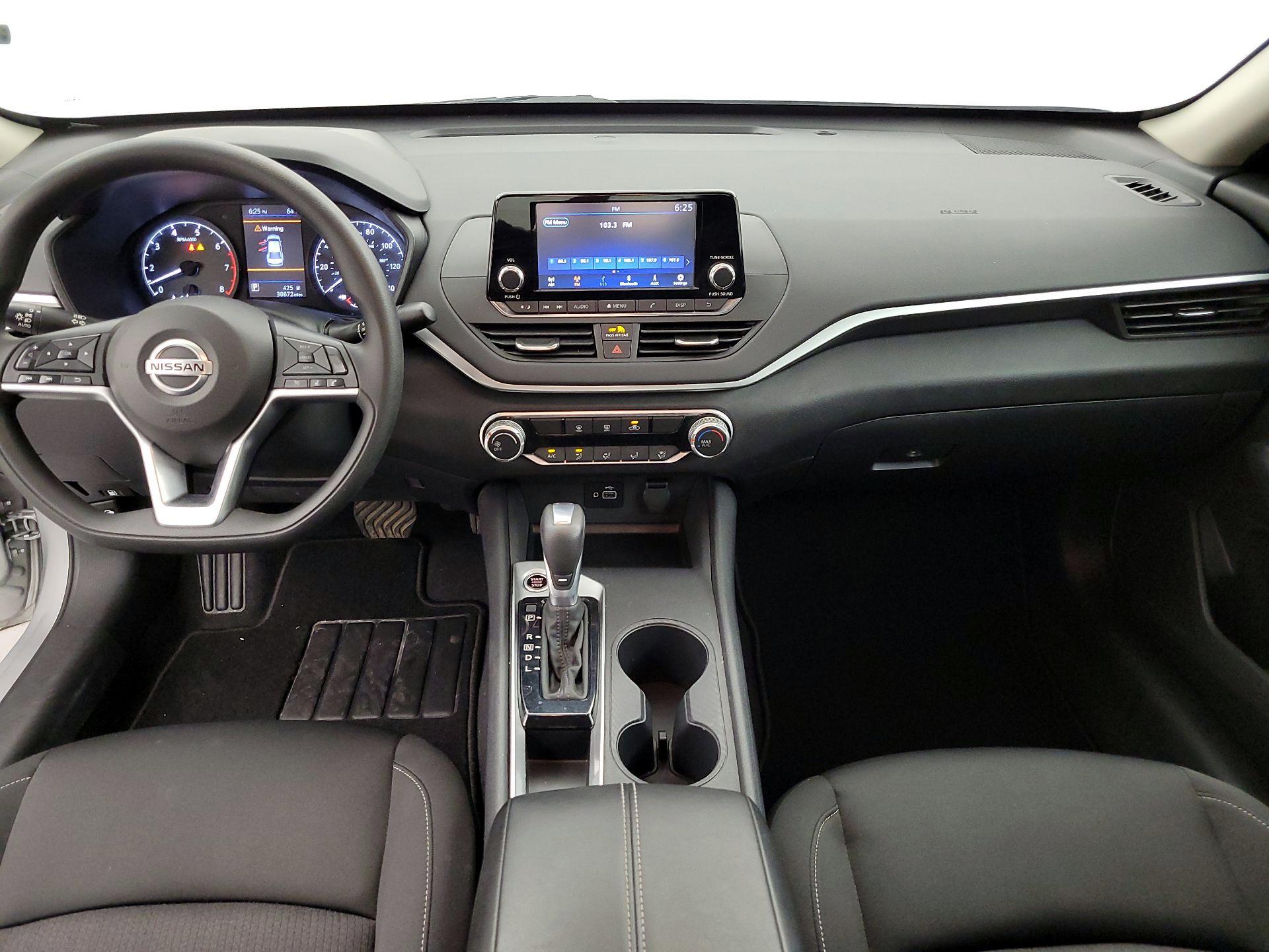 Thumbnail: 2021 Nissan Altima - 9