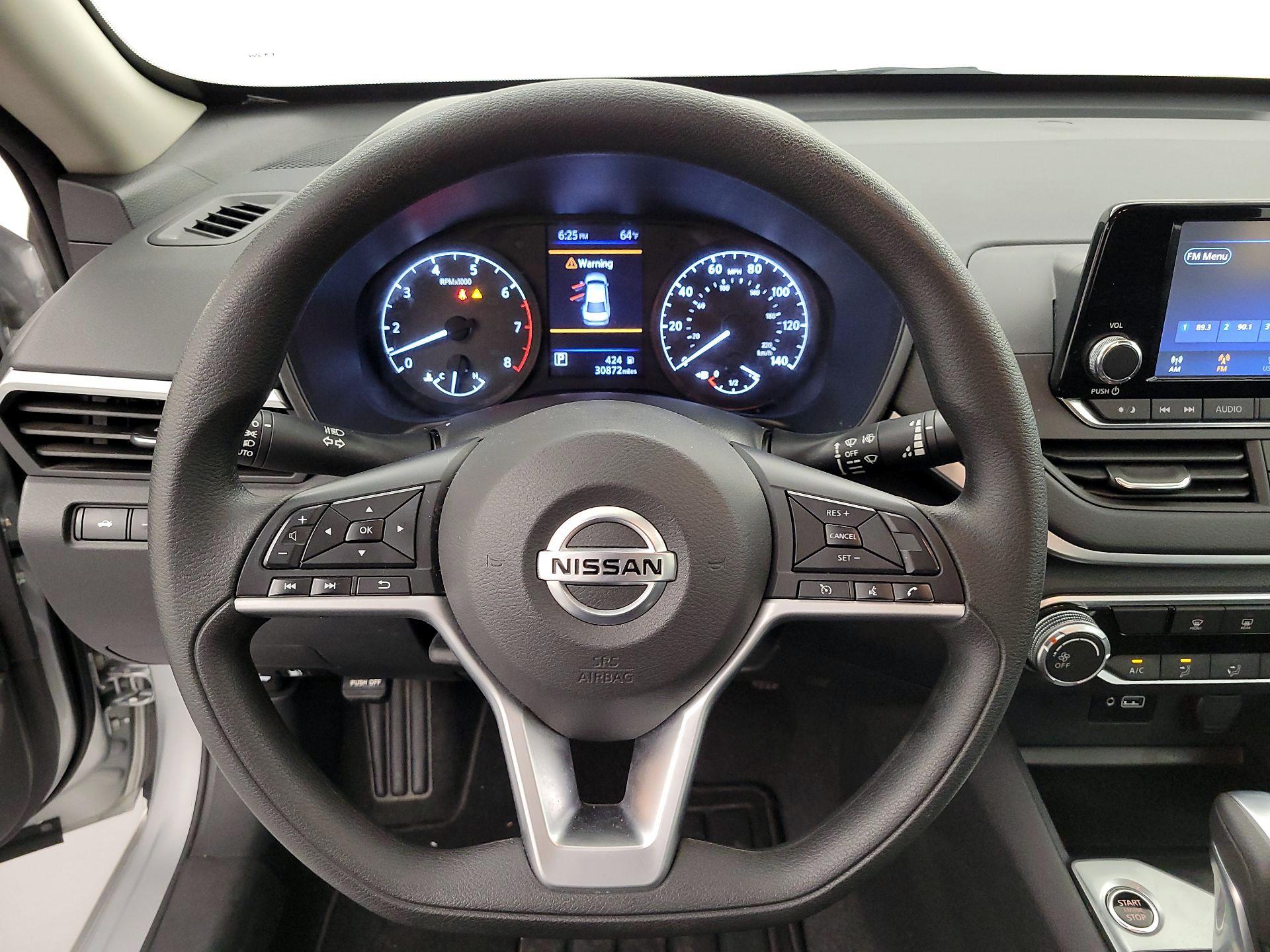 Thumbnail: 2021 Nissan Altima - 10
