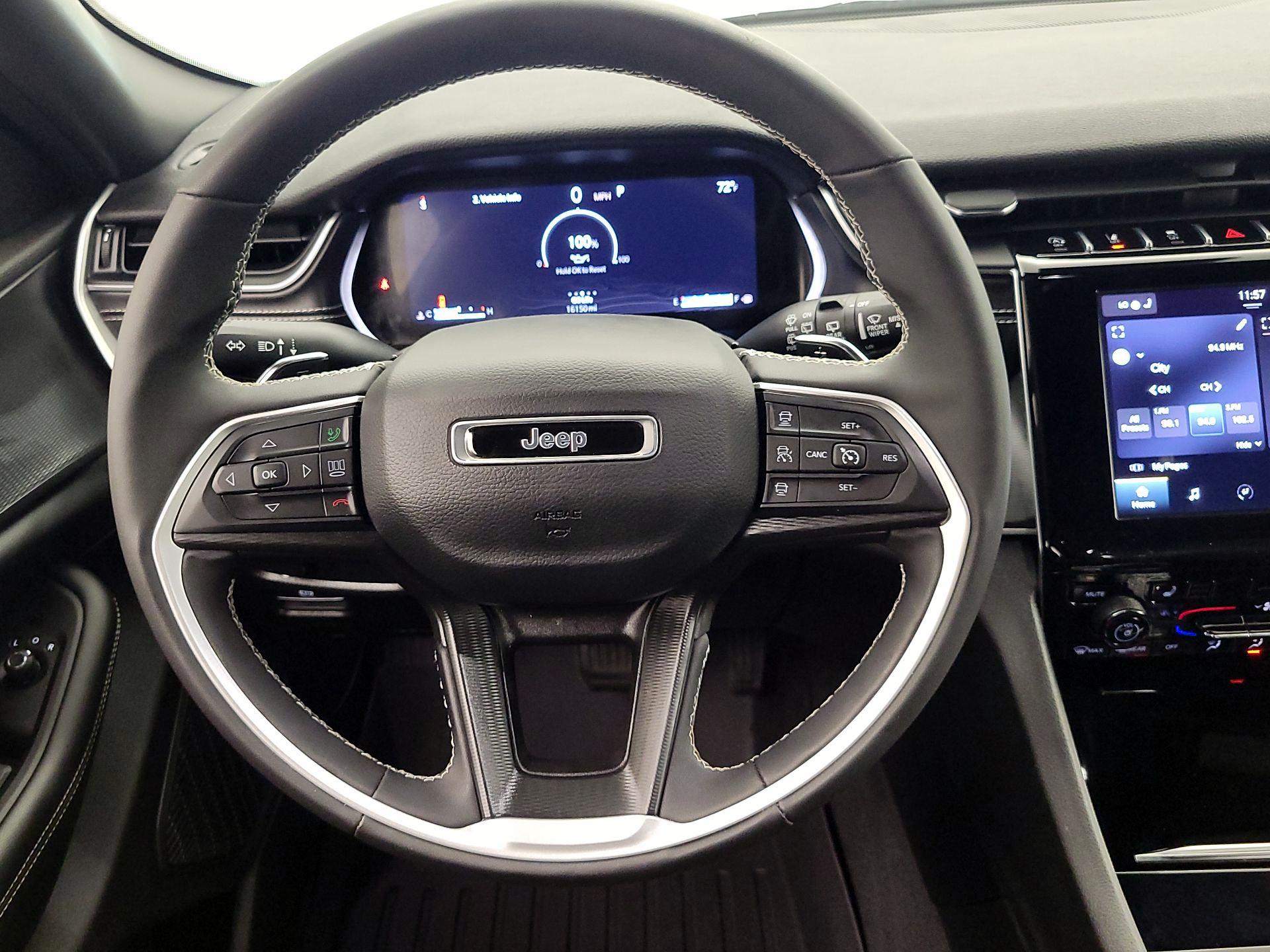 Thumbnail: 2023 Jeep Grand Cherokee - 10