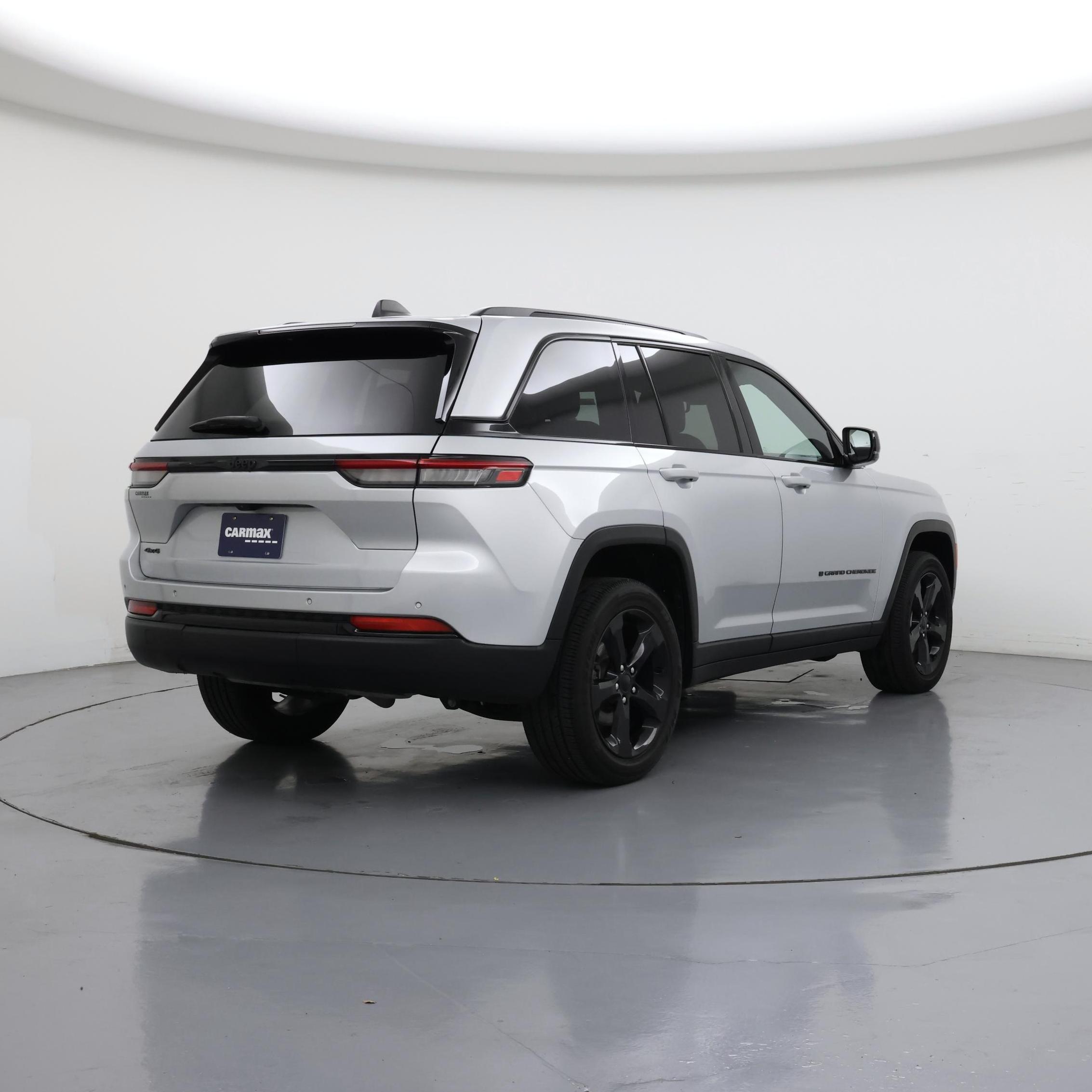 Thumbnail: 2023 Jeep Grand Cherokee - 8
