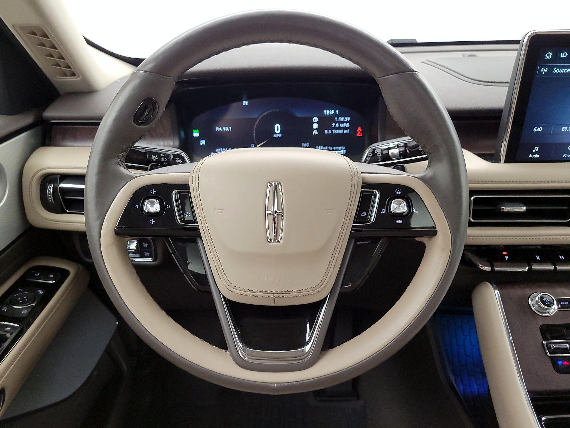 Thumbnail: 2022 Lincoln Aviator - 10
