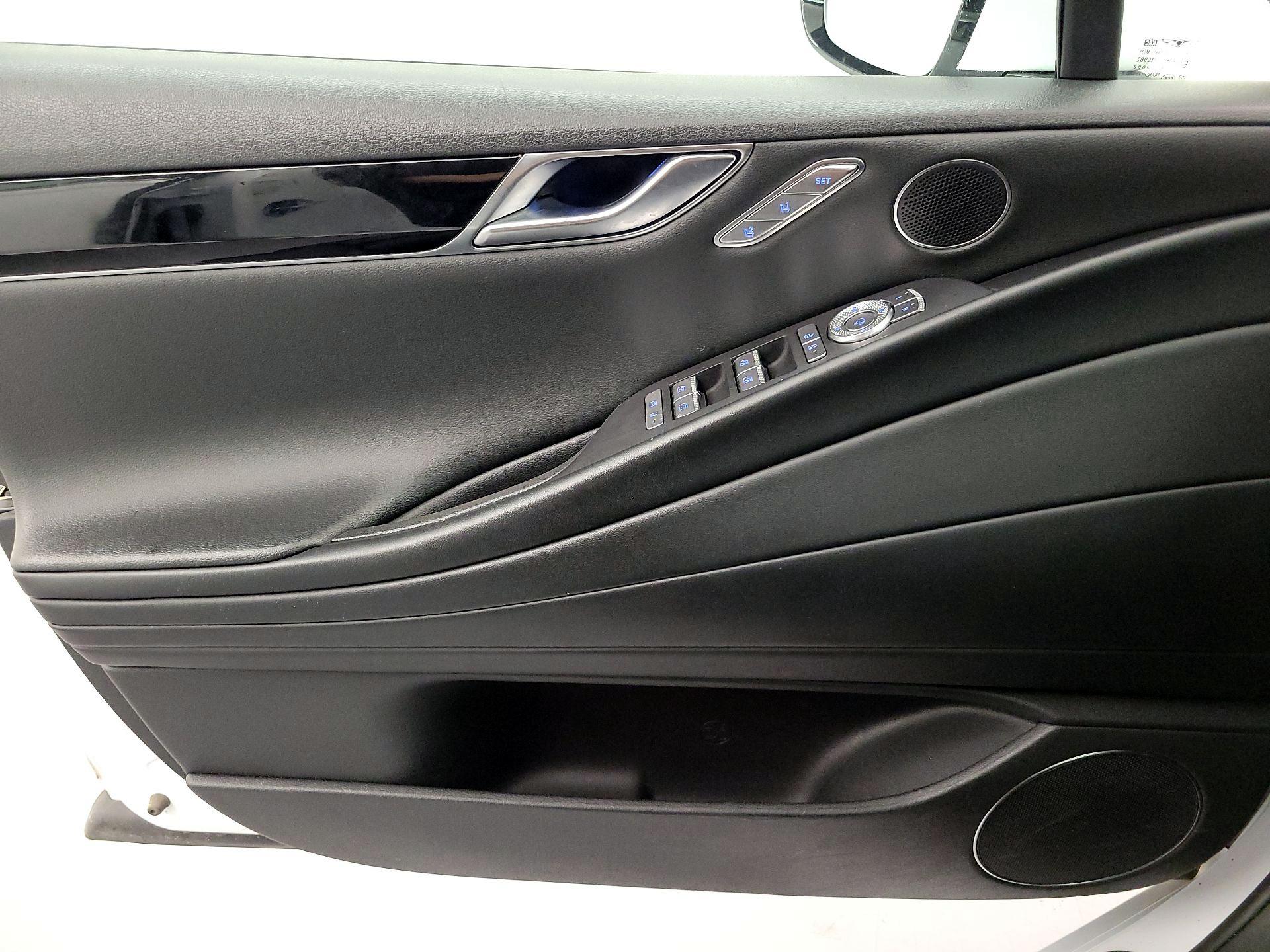 Thumbnail: 2023 Genesis G80 - 12