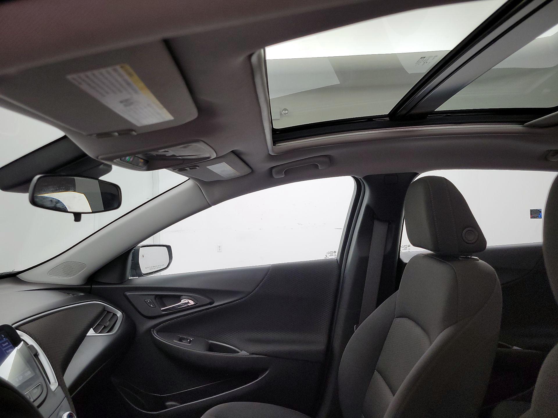 Thumbnail: 2024 Chevrolet Malibu - 19