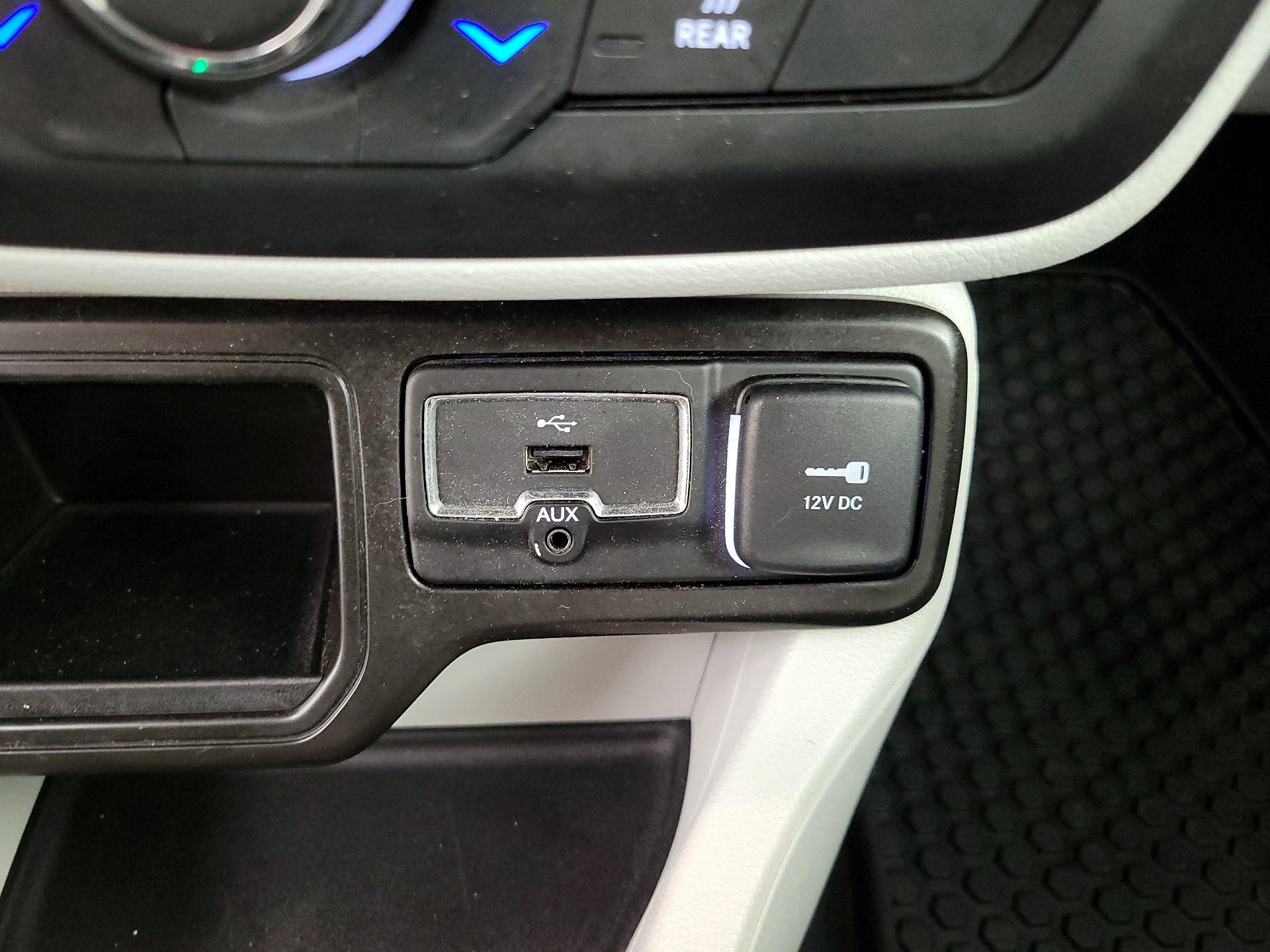 Thumbnail: 2021 Jeep Renegade - 18