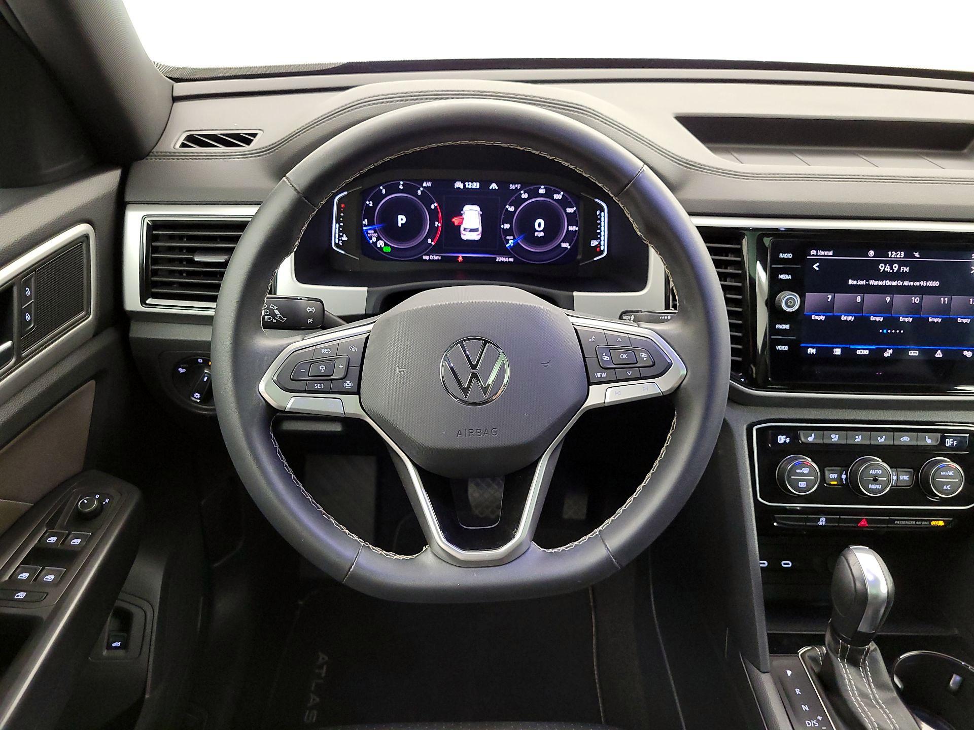 Thumbnail: 2023 Volkswagen Atlas - 10