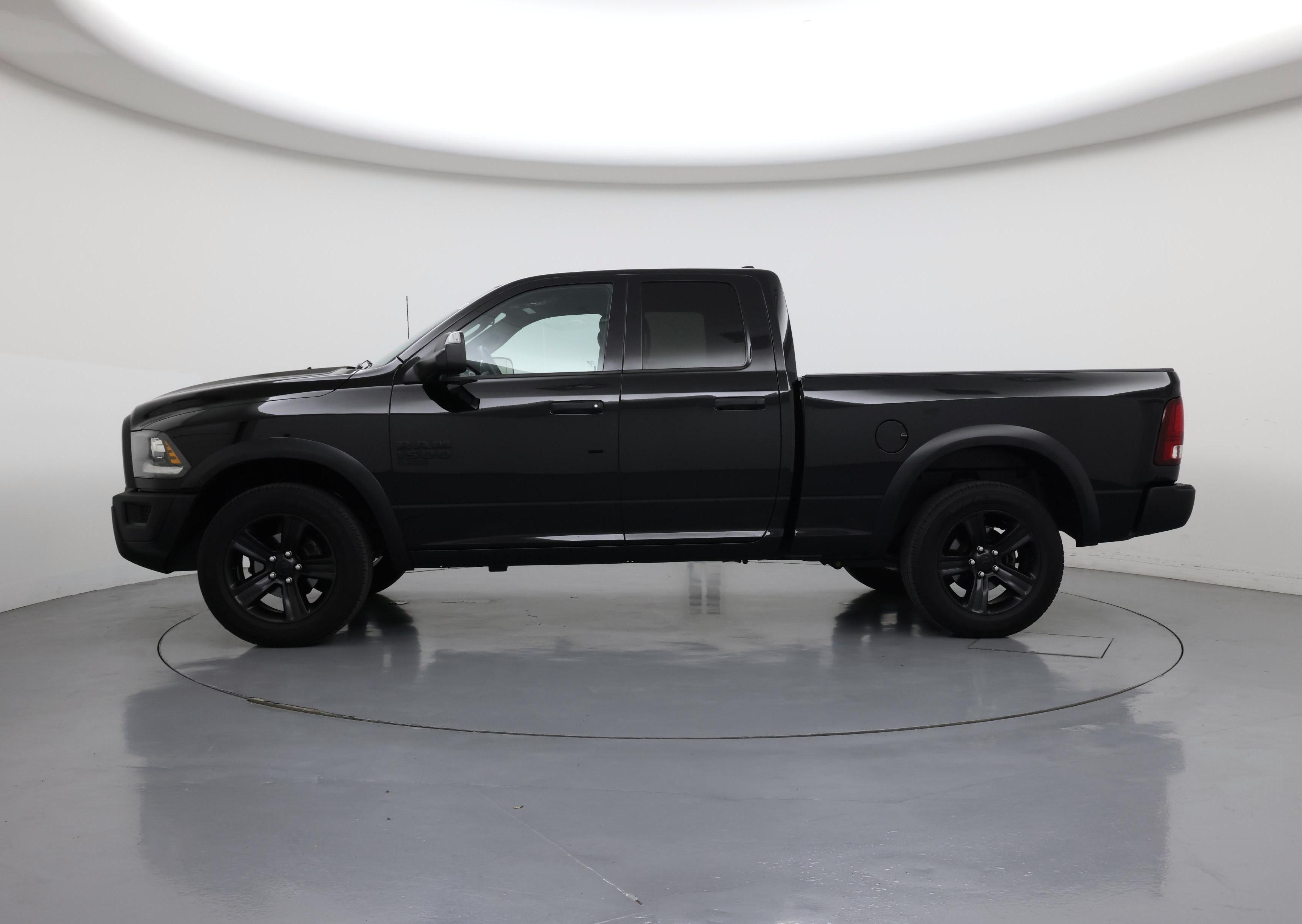Thumbnail: 2022 RAM 1500 Classic - 3