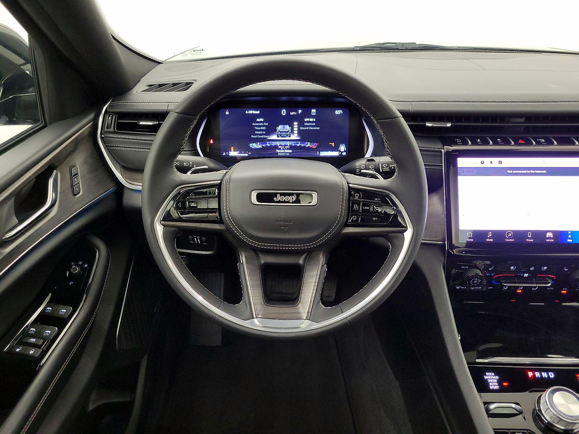 Thumbnail: 2024 Jeep Grand Cherokee - 10