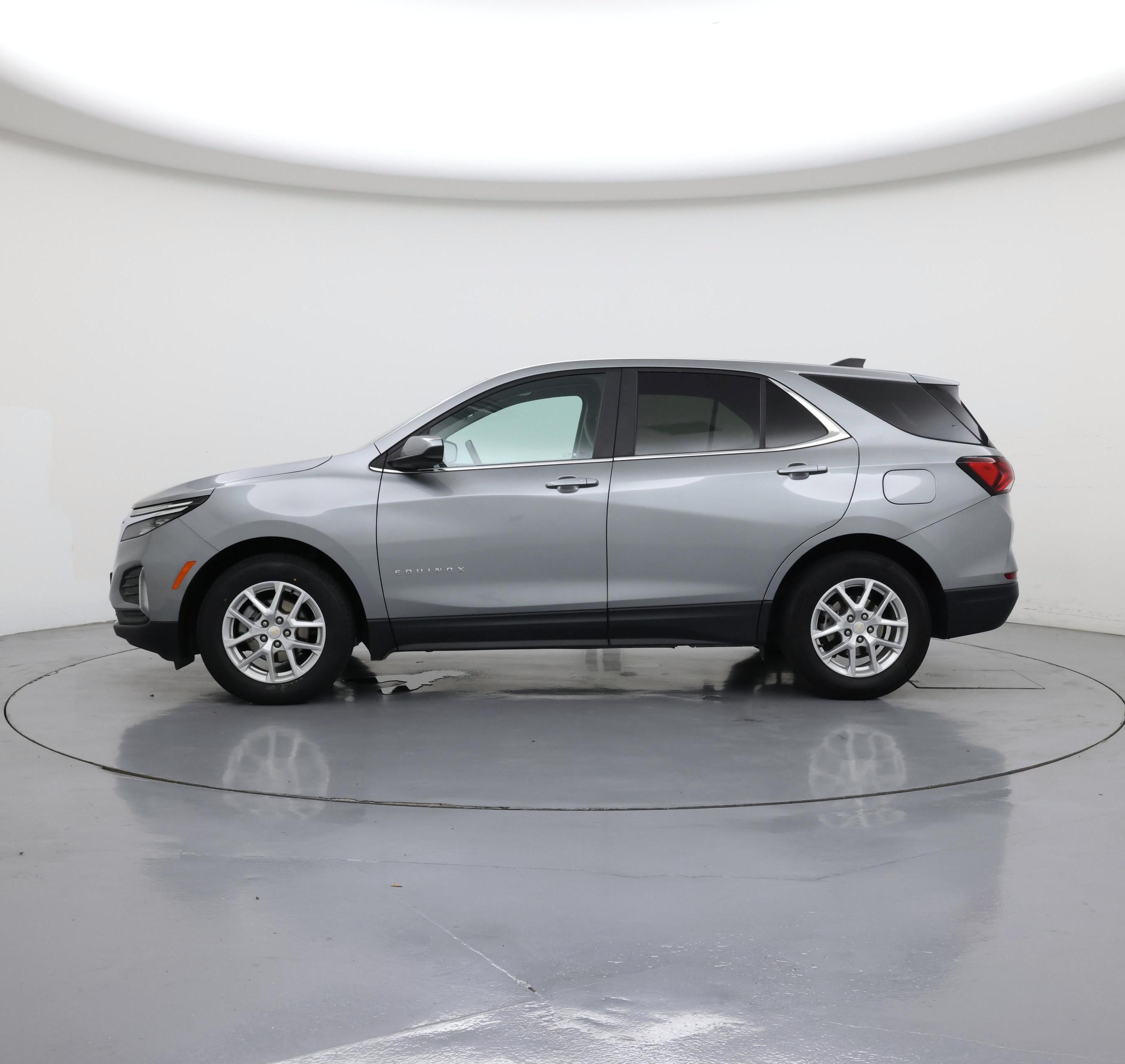 Thumbnail: 2023 Chevrolet Equinox - 3