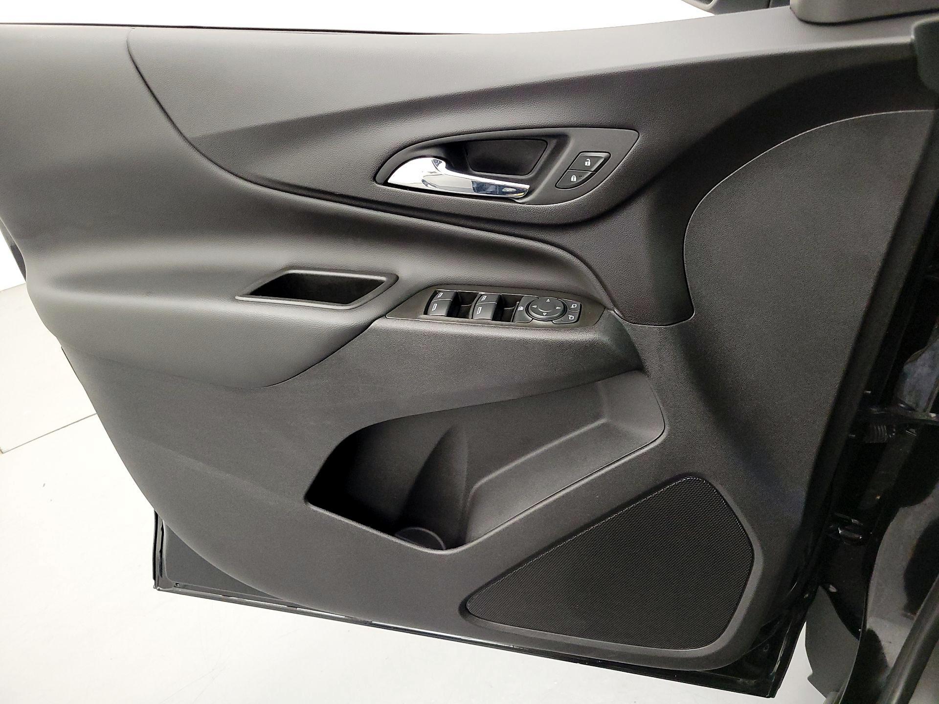 Thumbnail: 2022 Chevrolet Equinox - 12