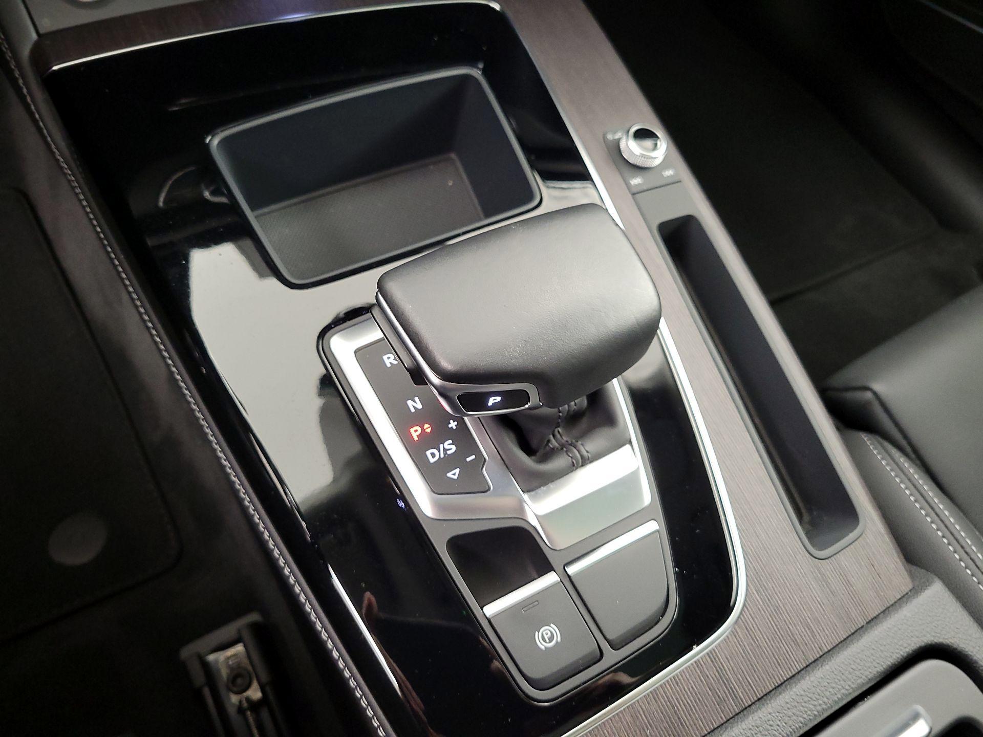 Thumbnail: 2022 Audi Q5 - 18