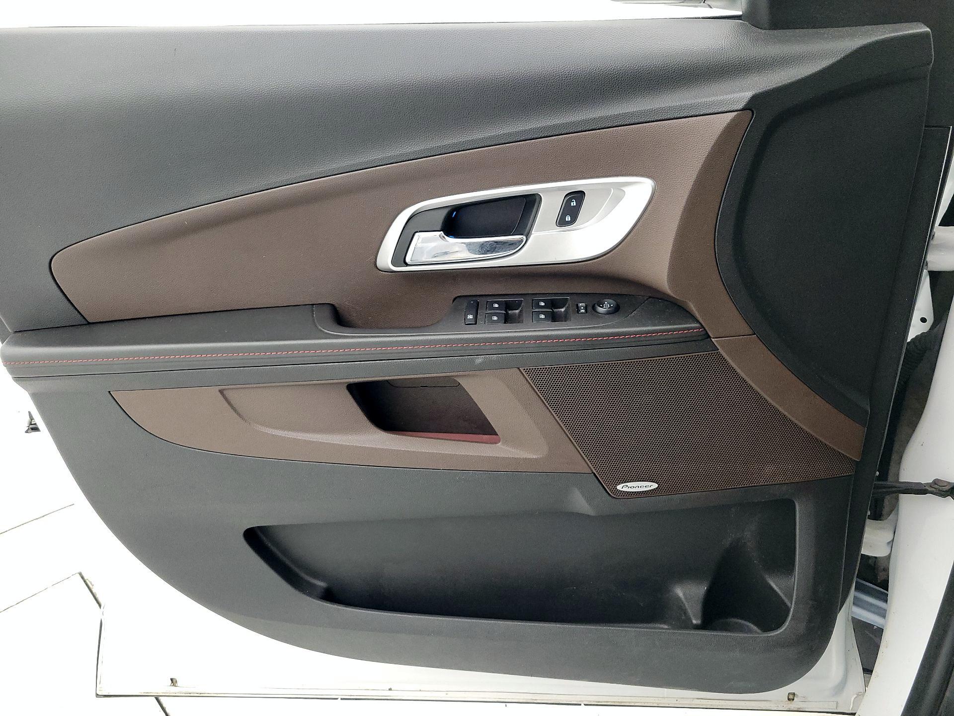 Thumbnail: 2015 Chevrolet Equinox - 12