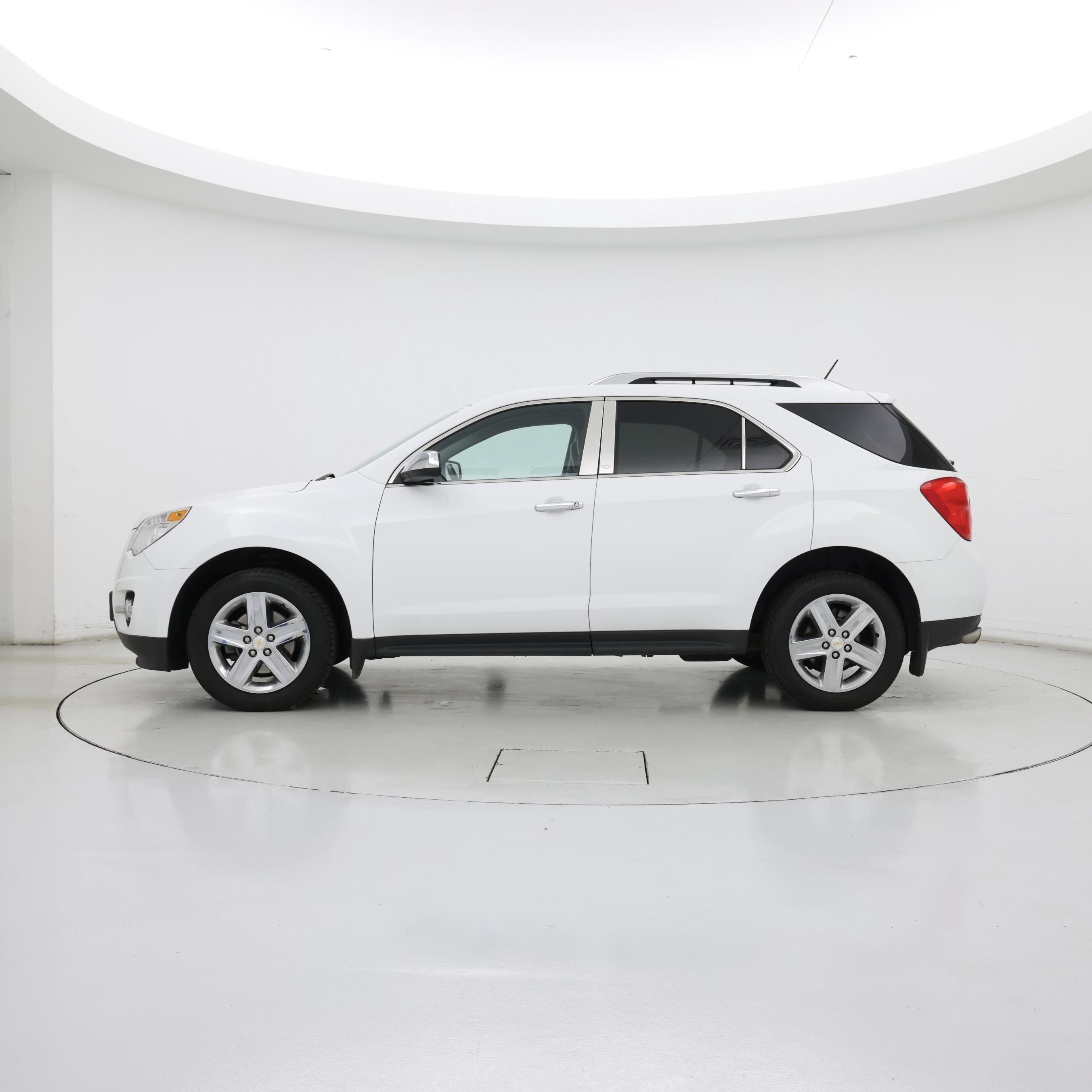 Thumbnail: 2015 Chevrolet Equinox - 3