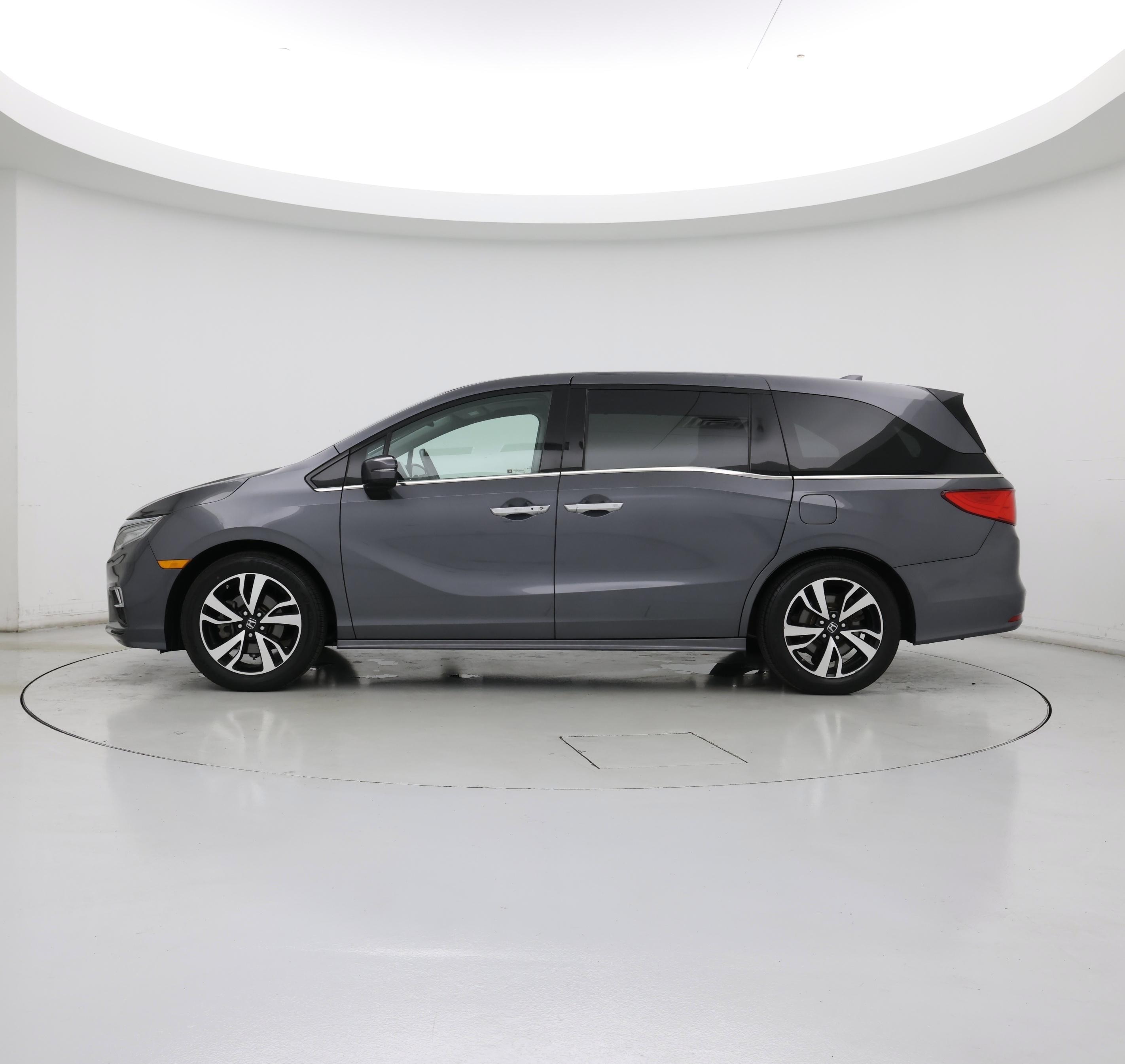 Thumbnail: 2018 Honda Odyssey - 3