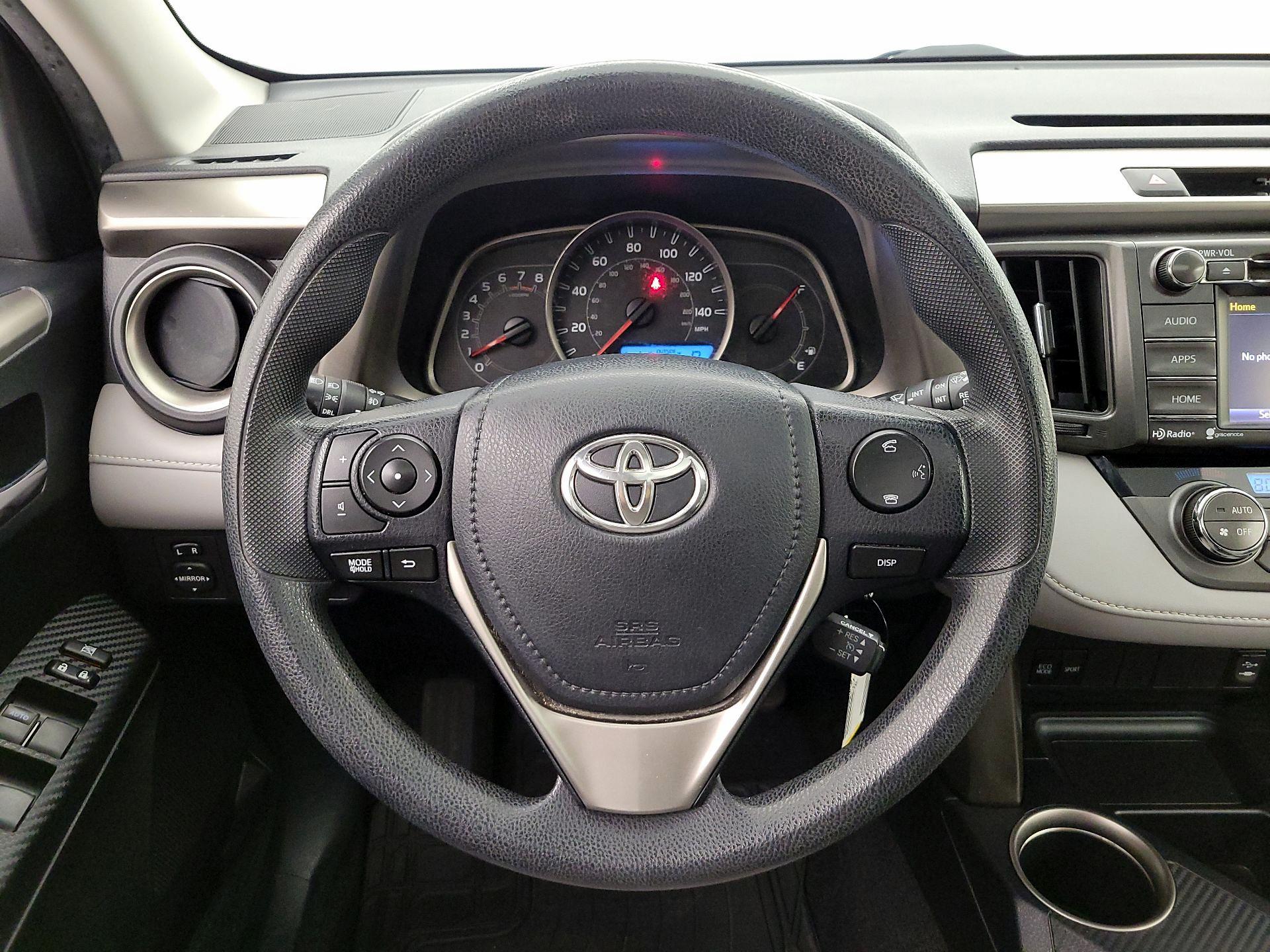 Thumbnail: 2015 Toyota RAV4 - 10