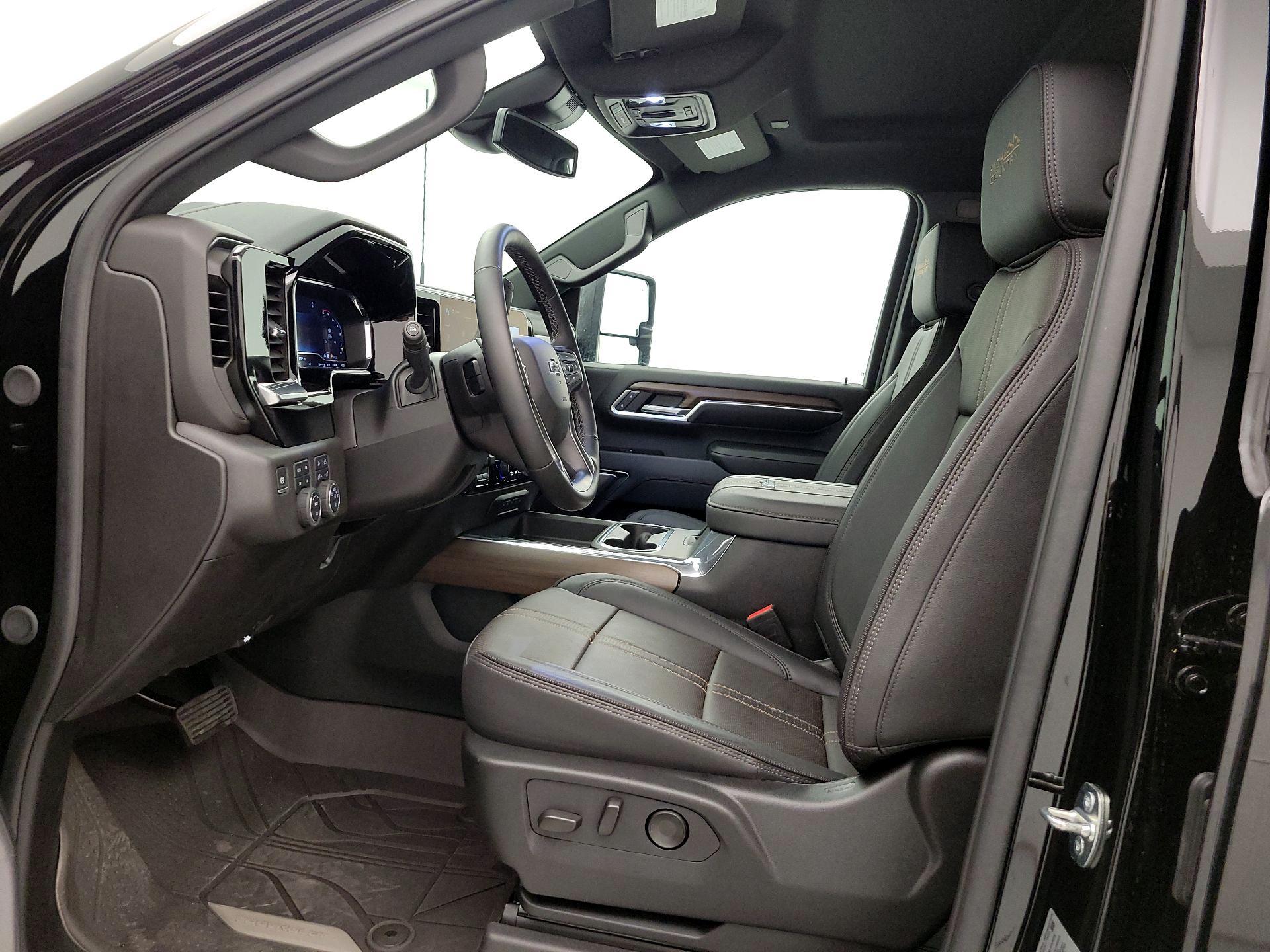 Thumbnail: 2024 Chevrolet Silverado 3500 - 11