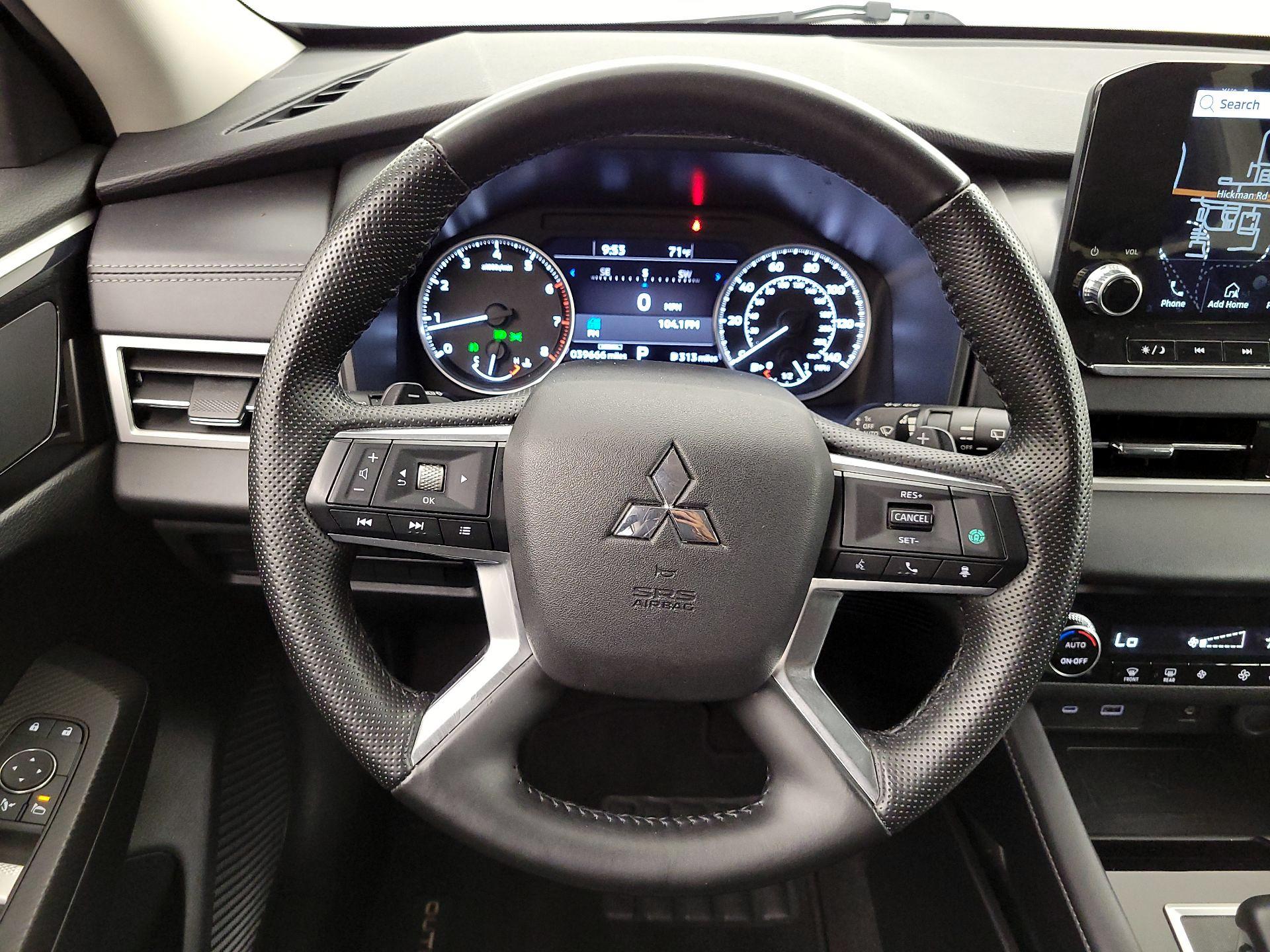 Thumbnail: 2024 Mitsubishi Outlander - 10