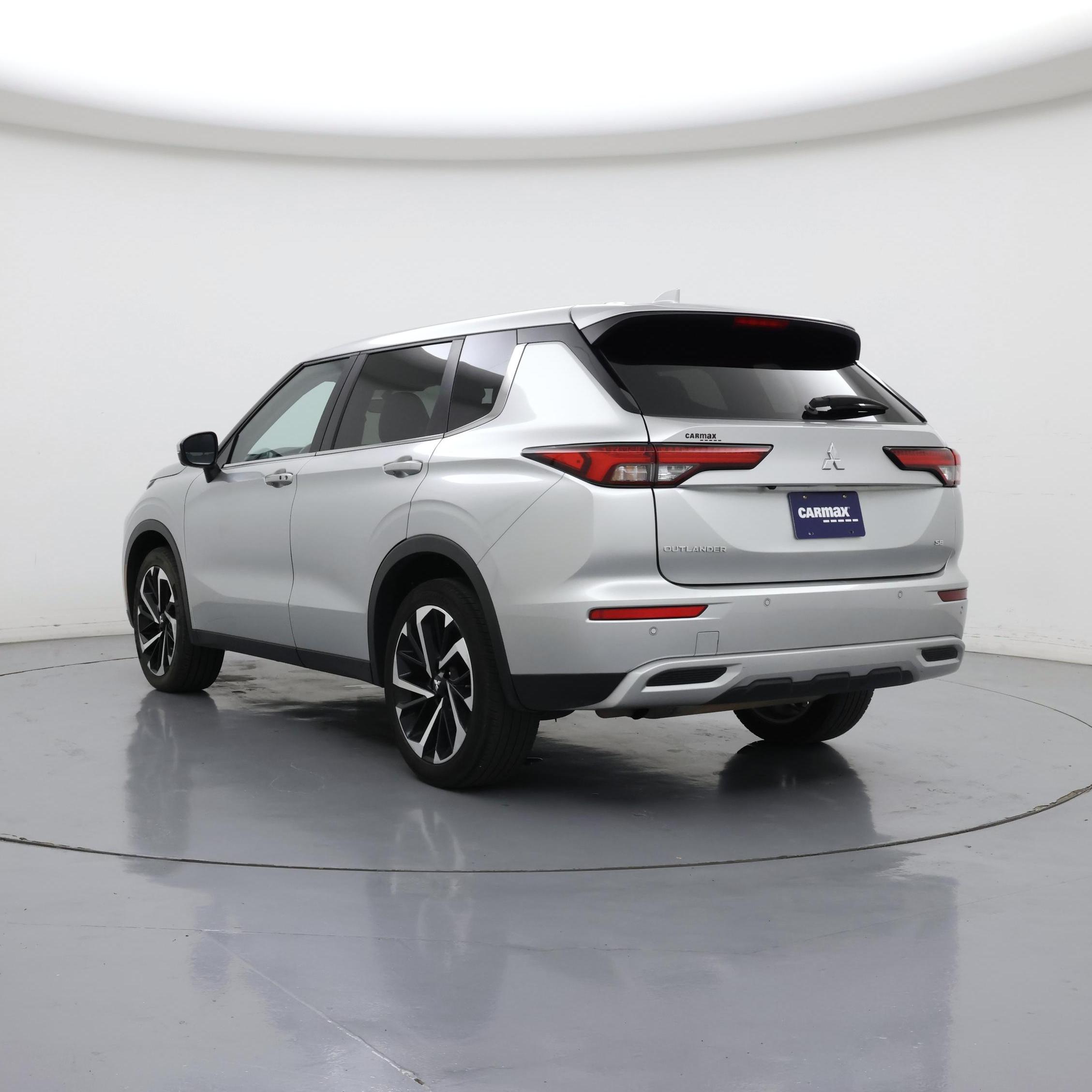 Thumbnail: 2024 Mitsubishi Outlander - 2