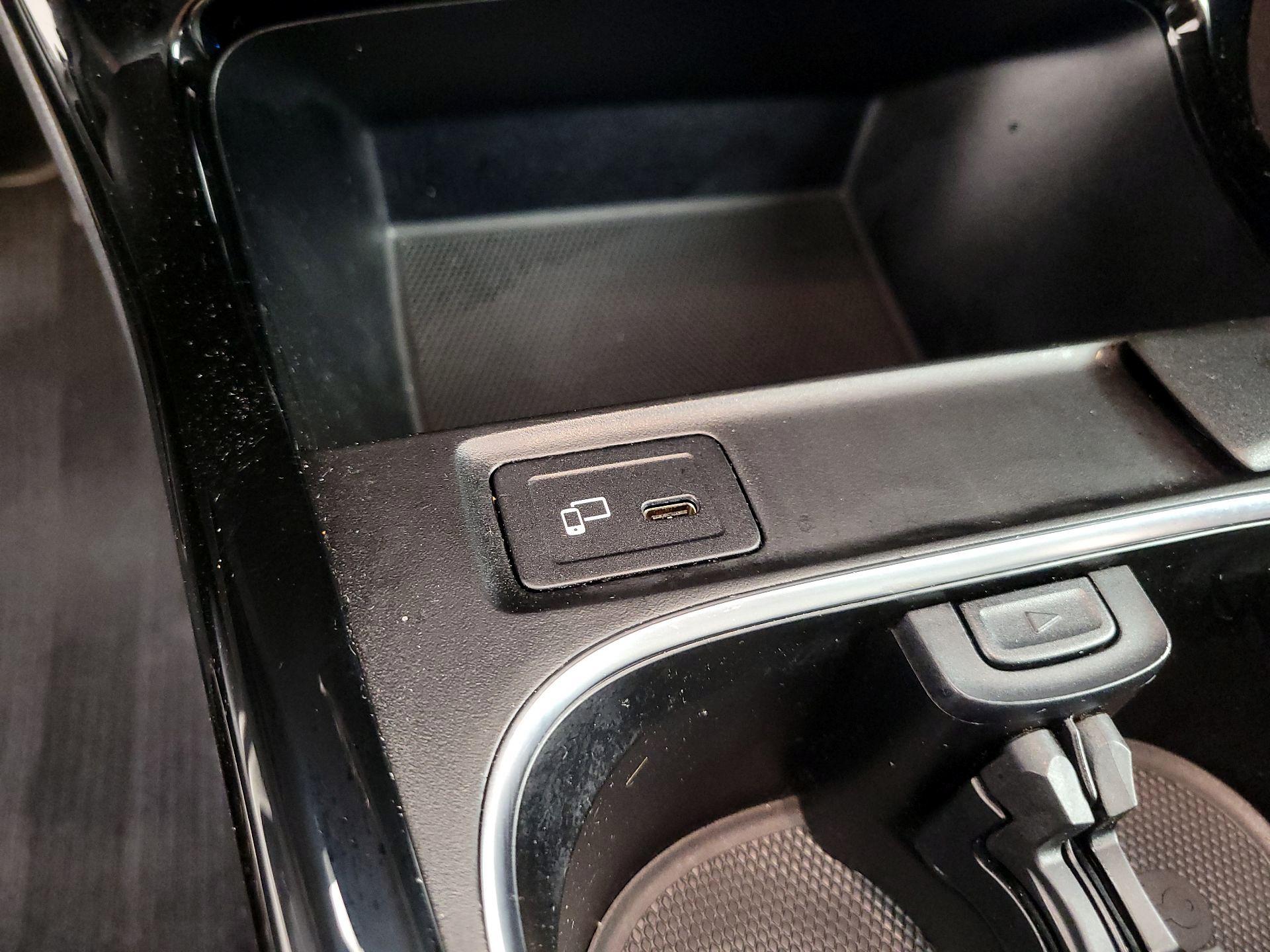 Thumbnail: 2021 Mercedes-Benz A-Class - 18