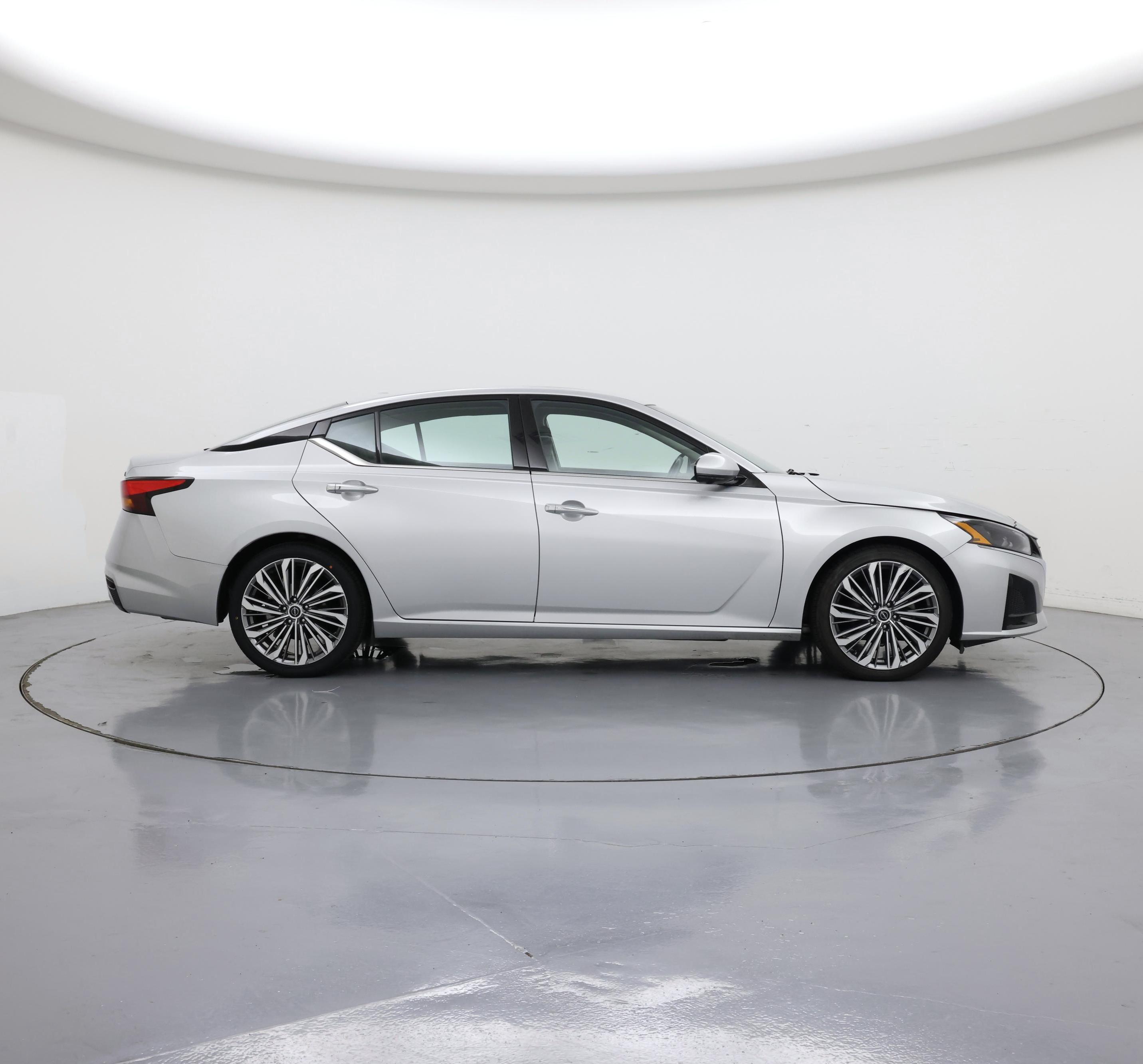 Thumbnail: 2023 Nissan Altima - 7