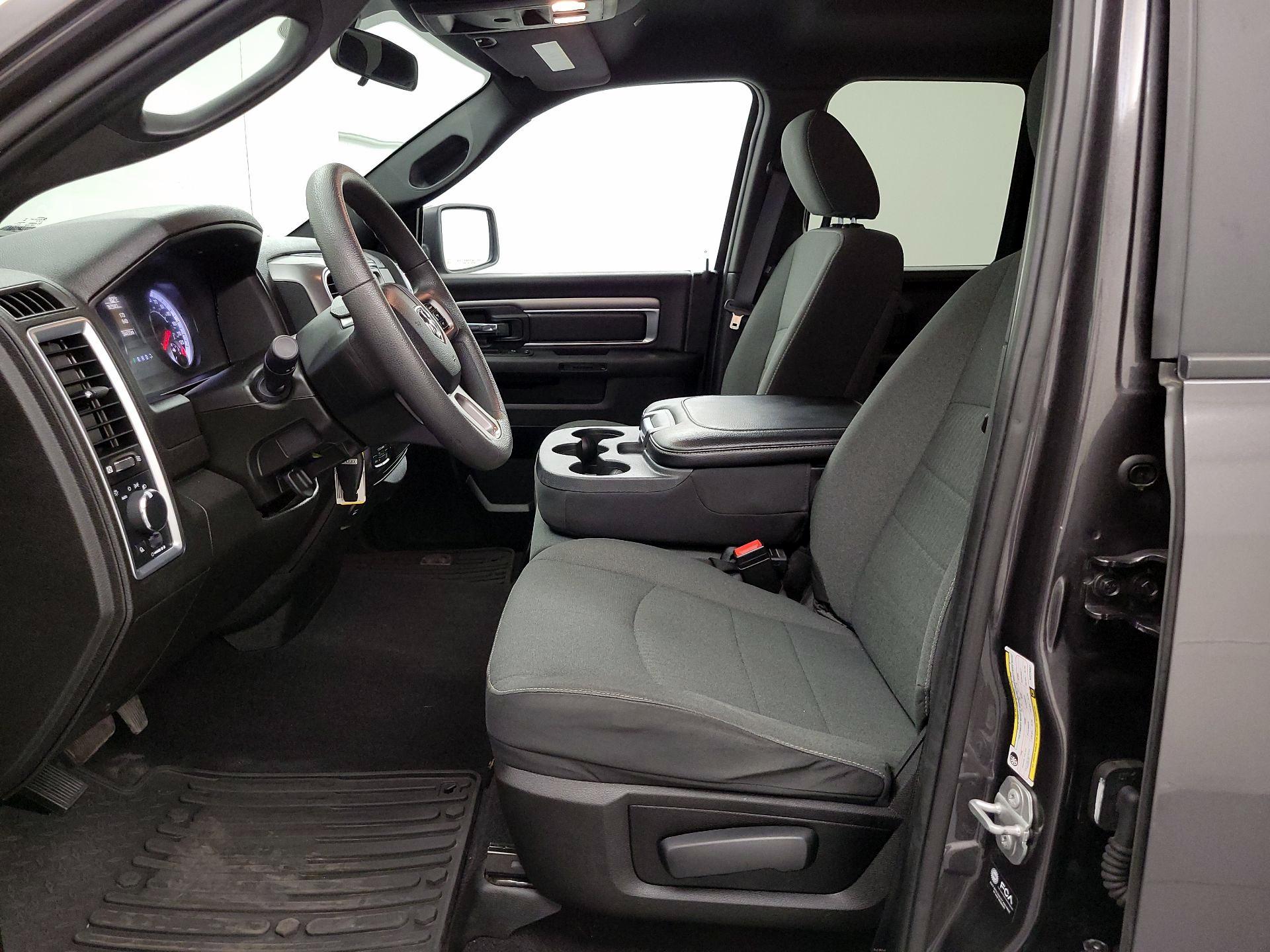 Thumbnail: 2022 RAM 1500 Classic - 11