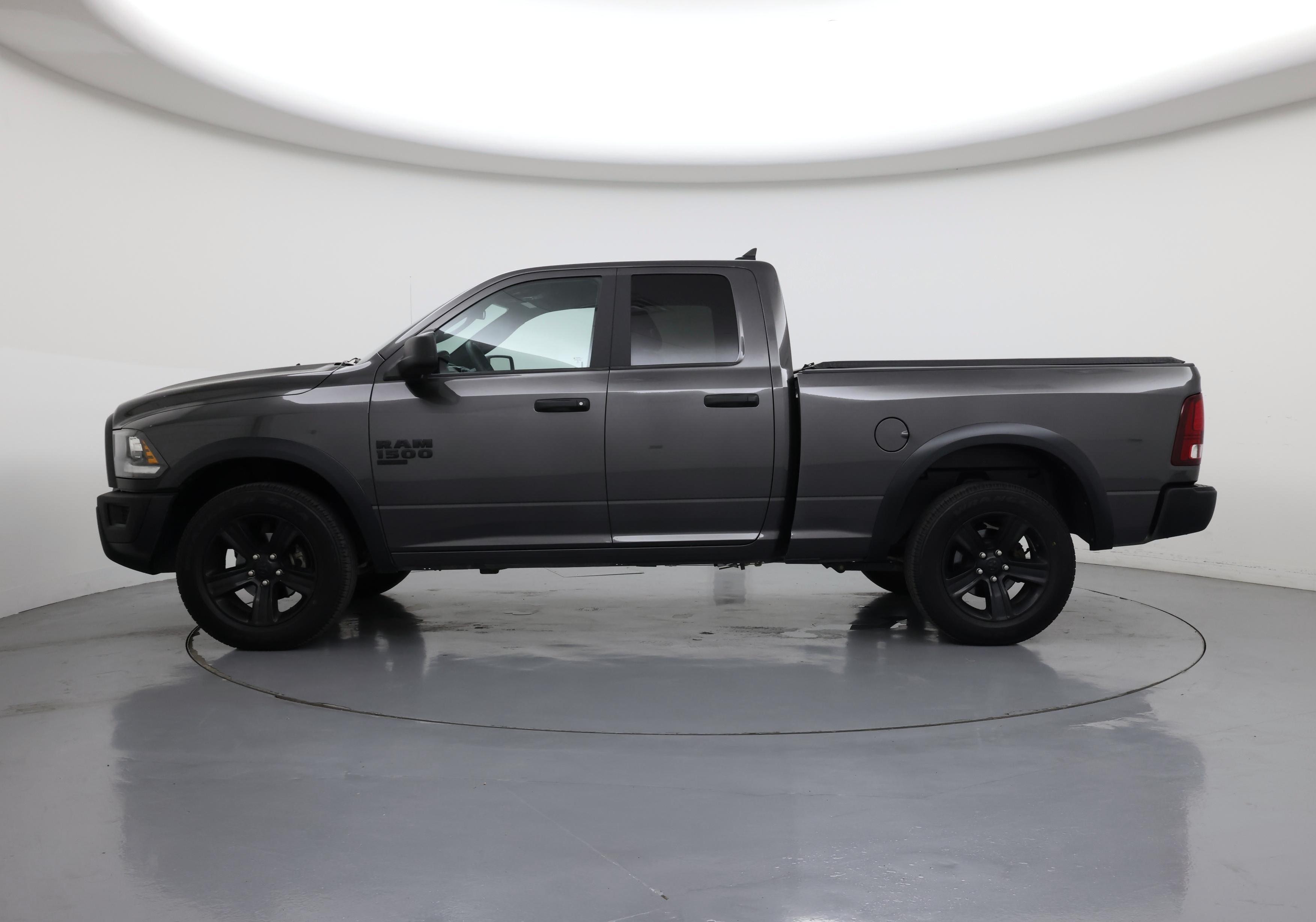 Thumbnail: 2022 RAM 1500 Classic - 3