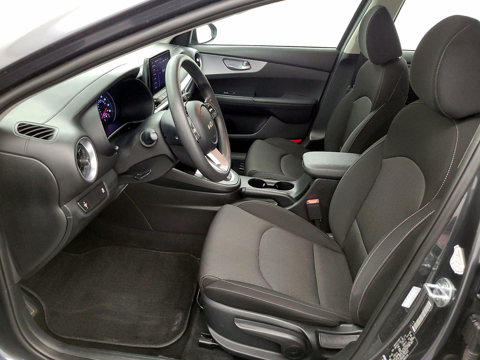 Thumbnail: 2024 Kia Forte - 11