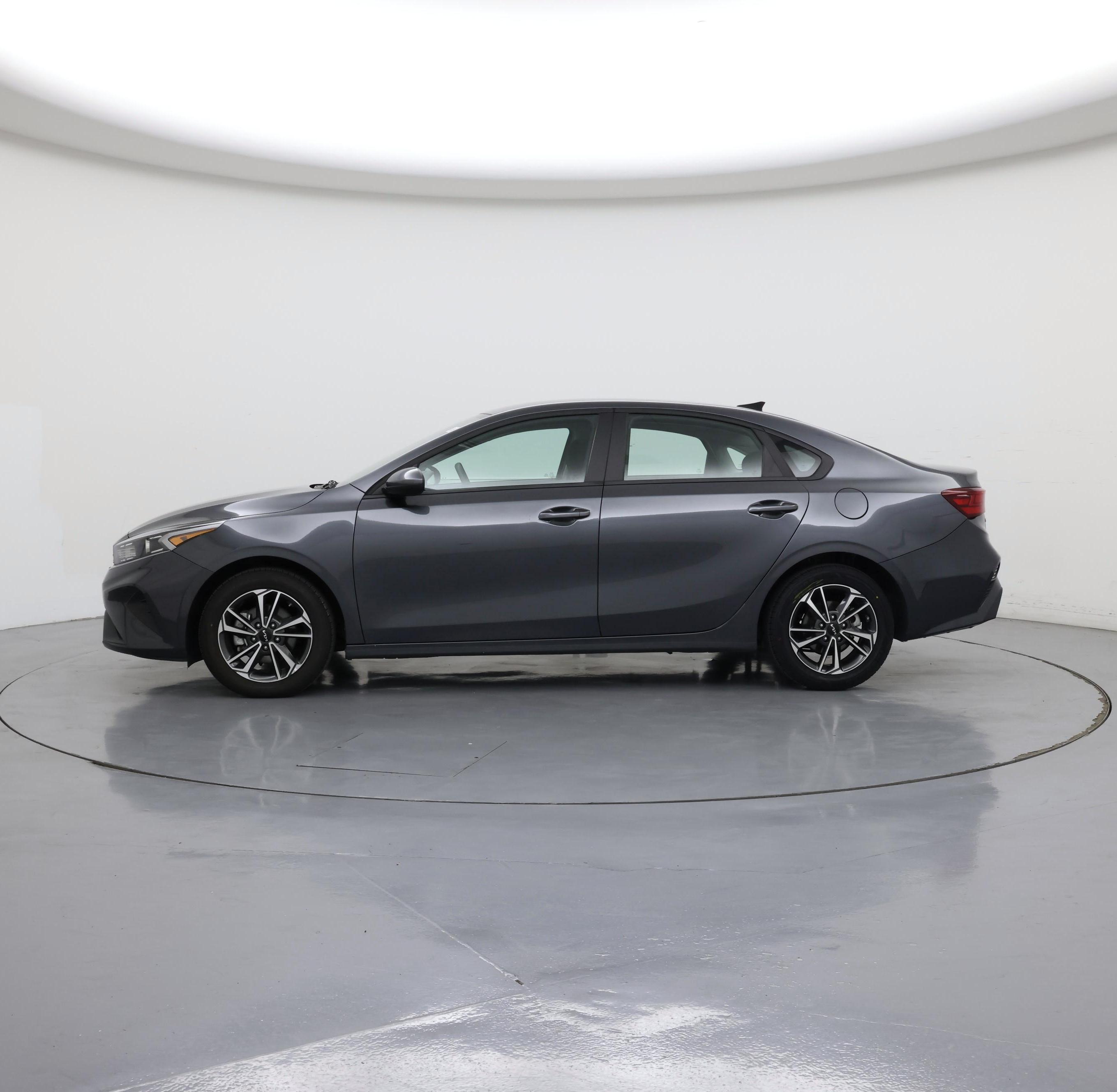 Thumbnail: 2024 Kia Forte - 3