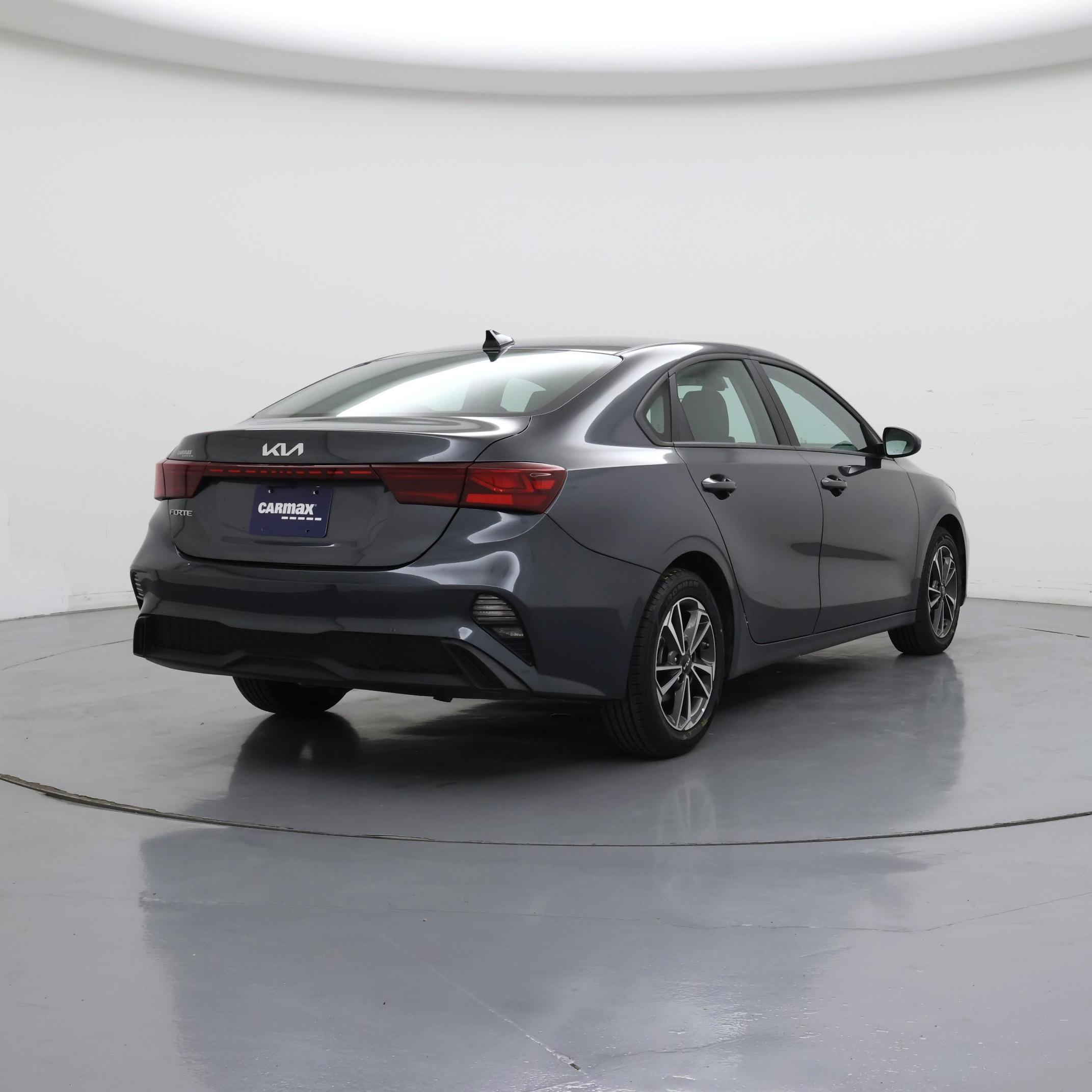 Thumbnail: 2024 Kia Forte - 8