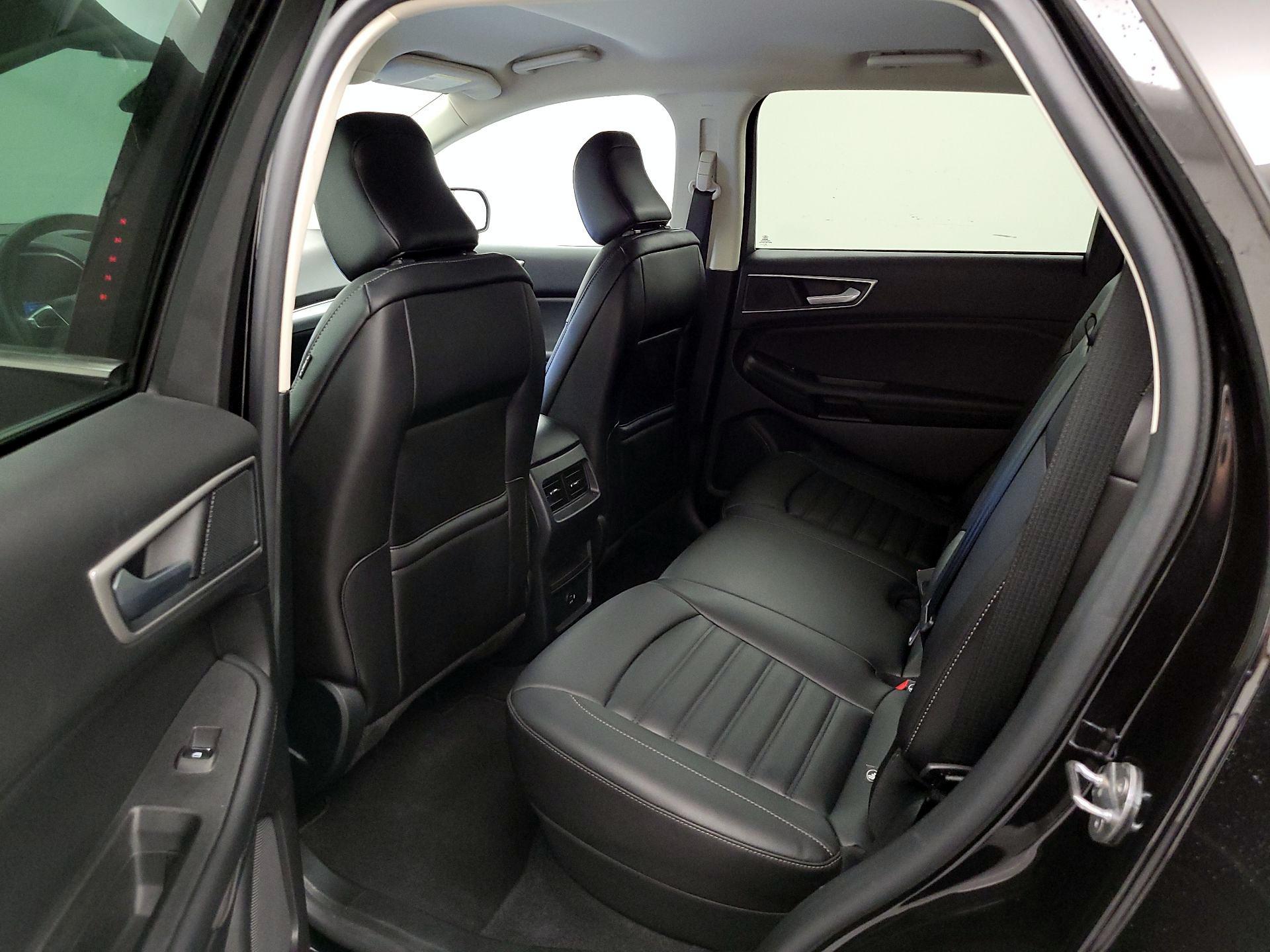 Thumbnail: 2021 Ford Edge - 19