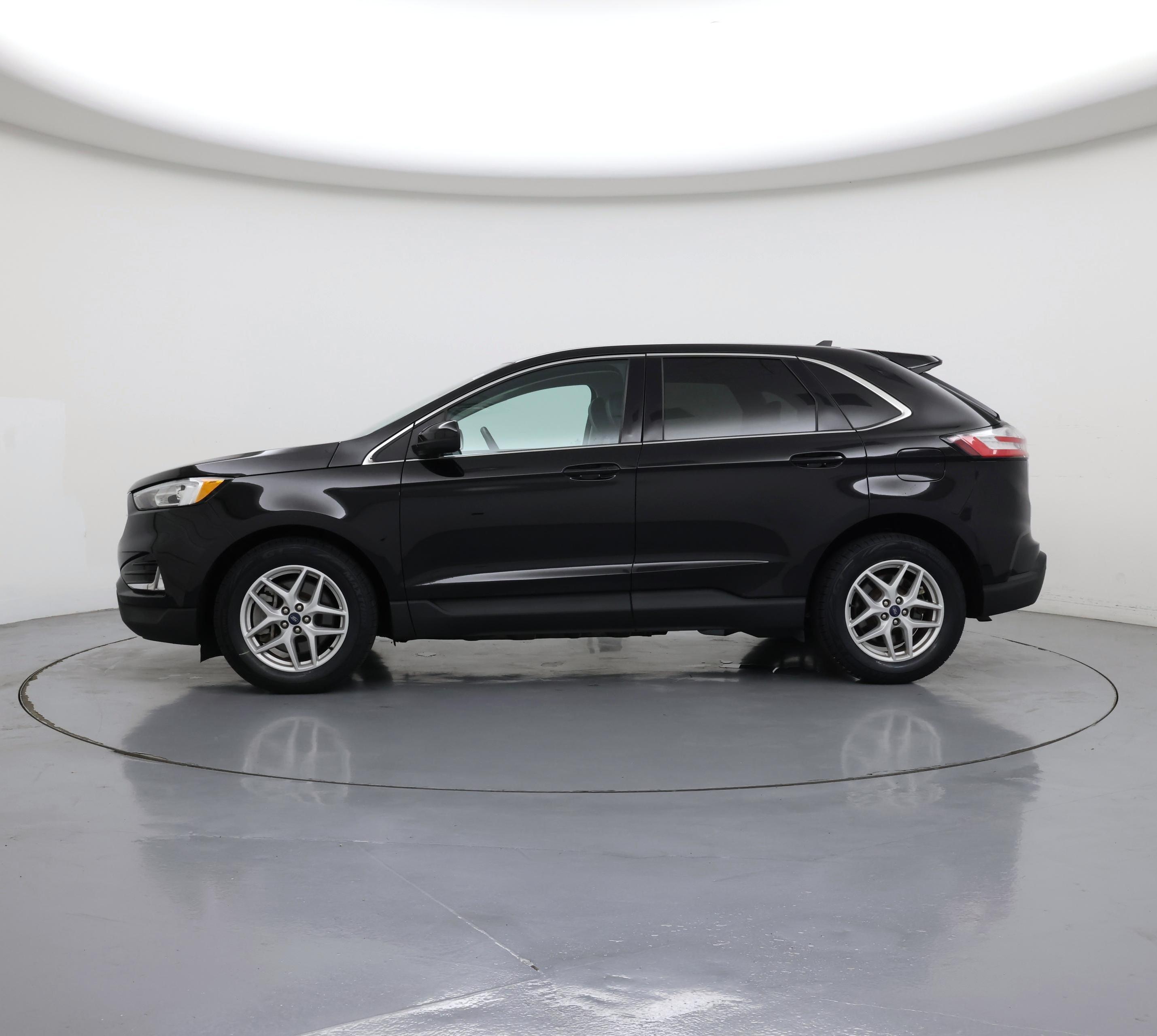 Thumbnail: 2021 Ford Edge - 3