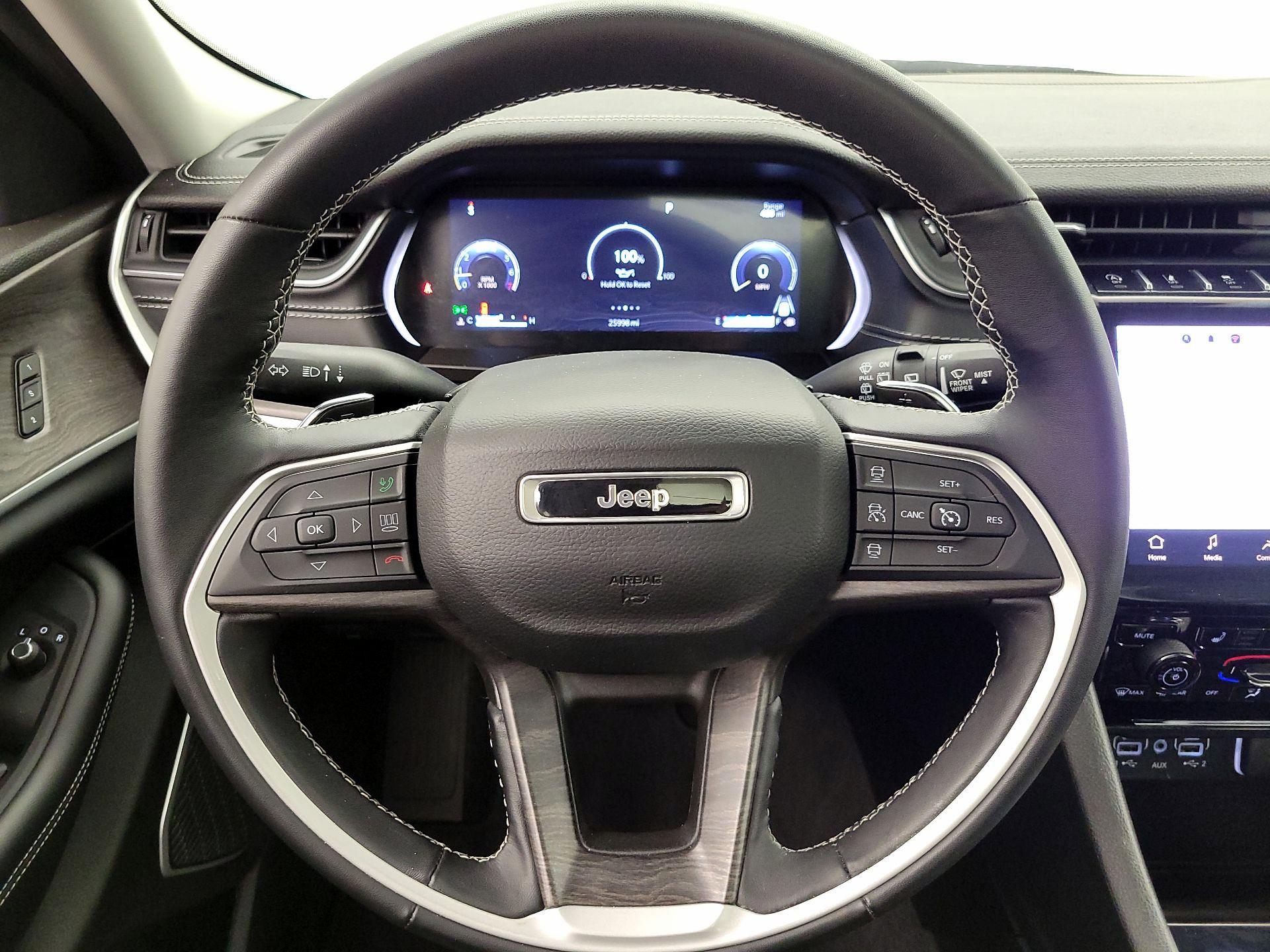 Thumbnail: 2022 Jeep Grand Cherokee - 10