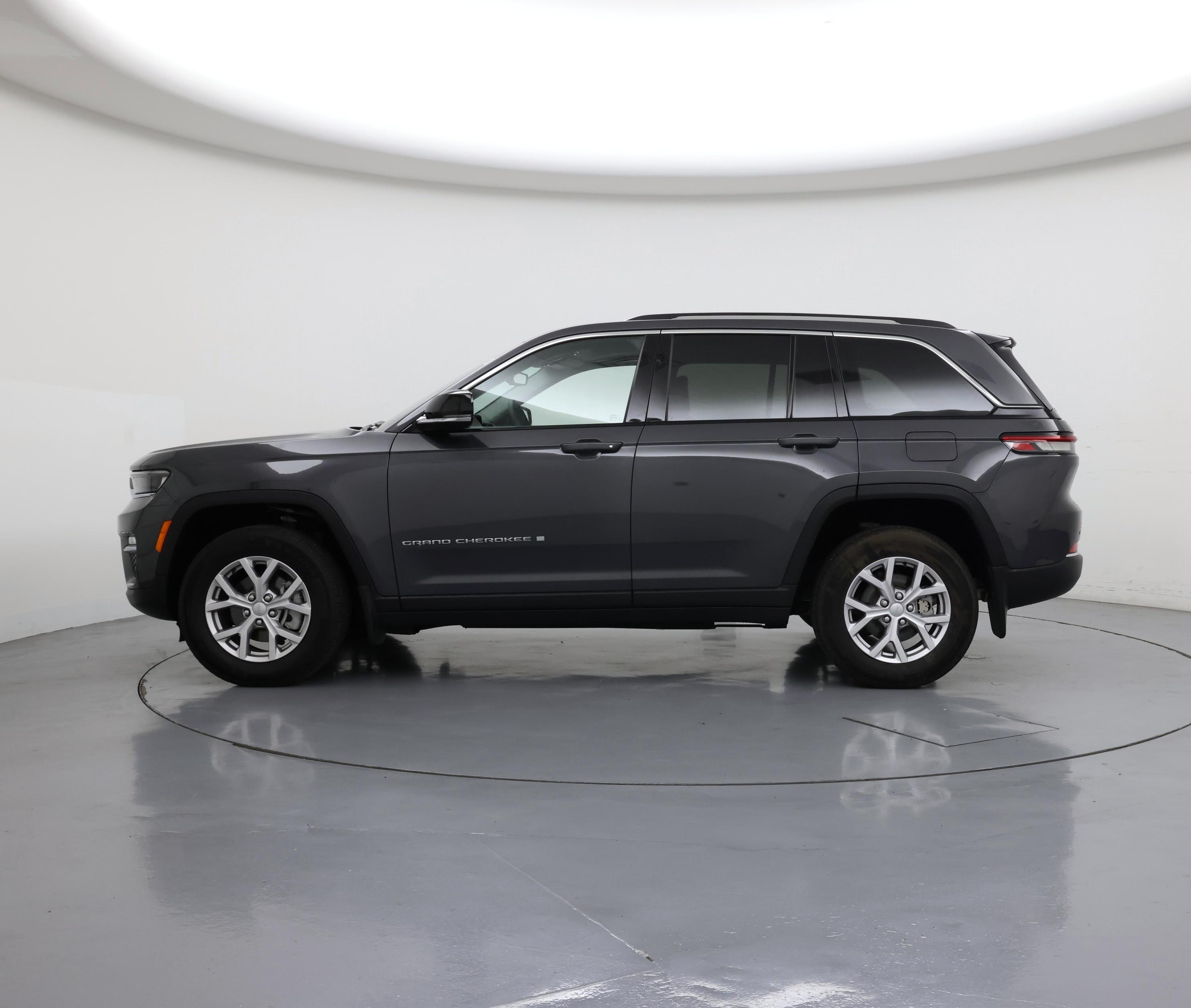 Thumbnail: 2022 Jeep Grand Cherokee - 3