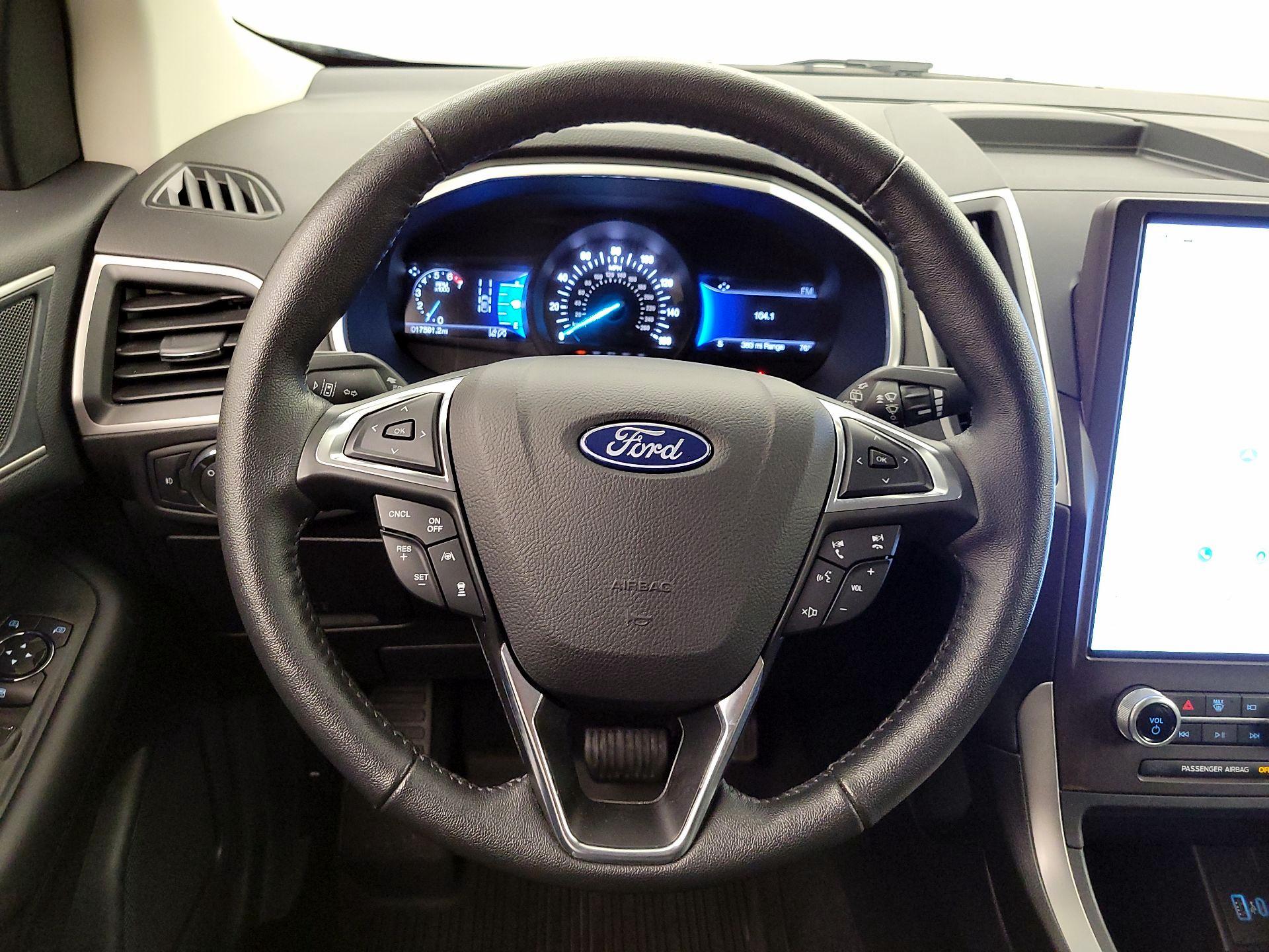Thumbnail: 2021 Ford Edge - 10