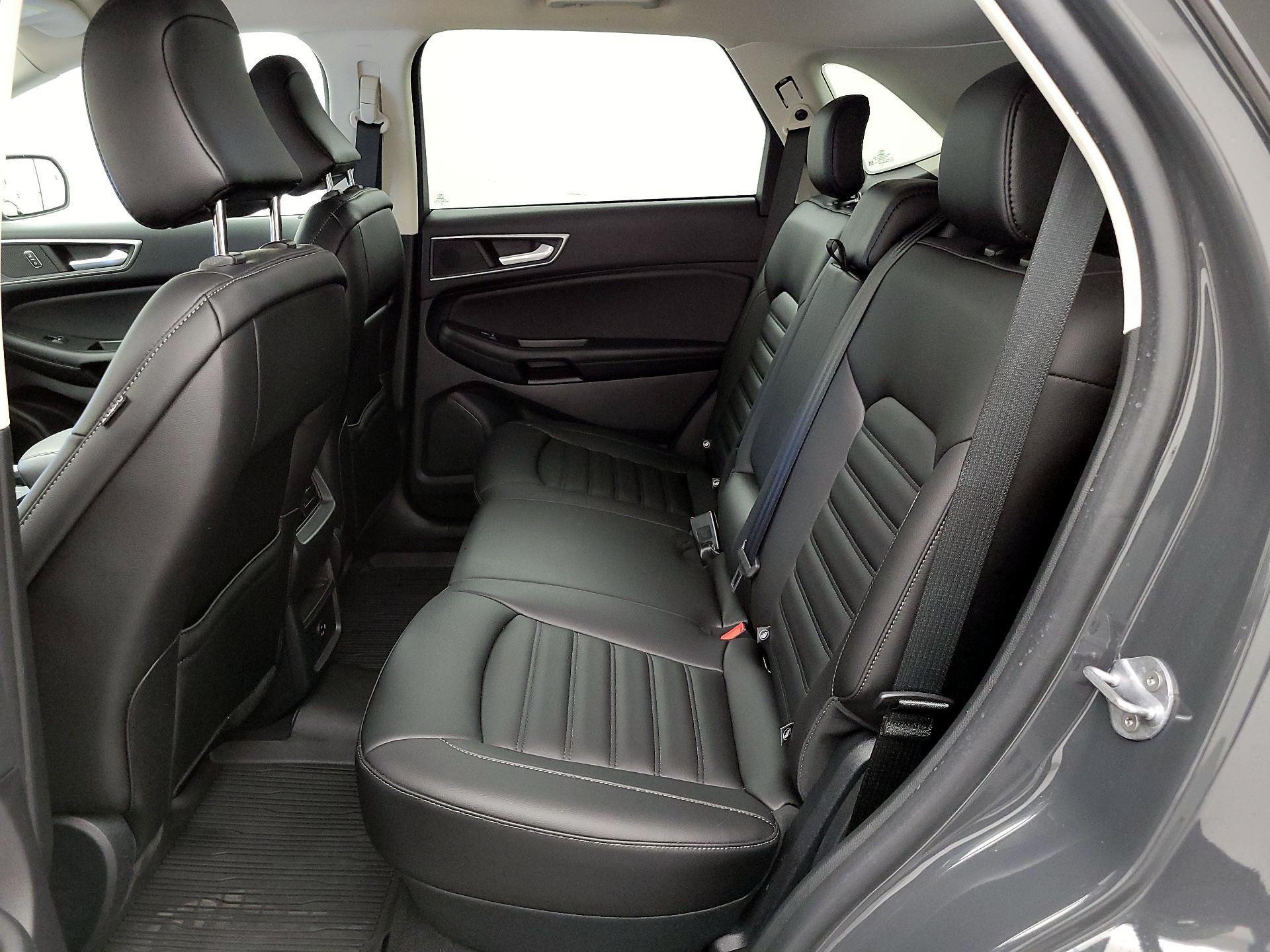 Thumbnail: 2021 Ford Edge - 20