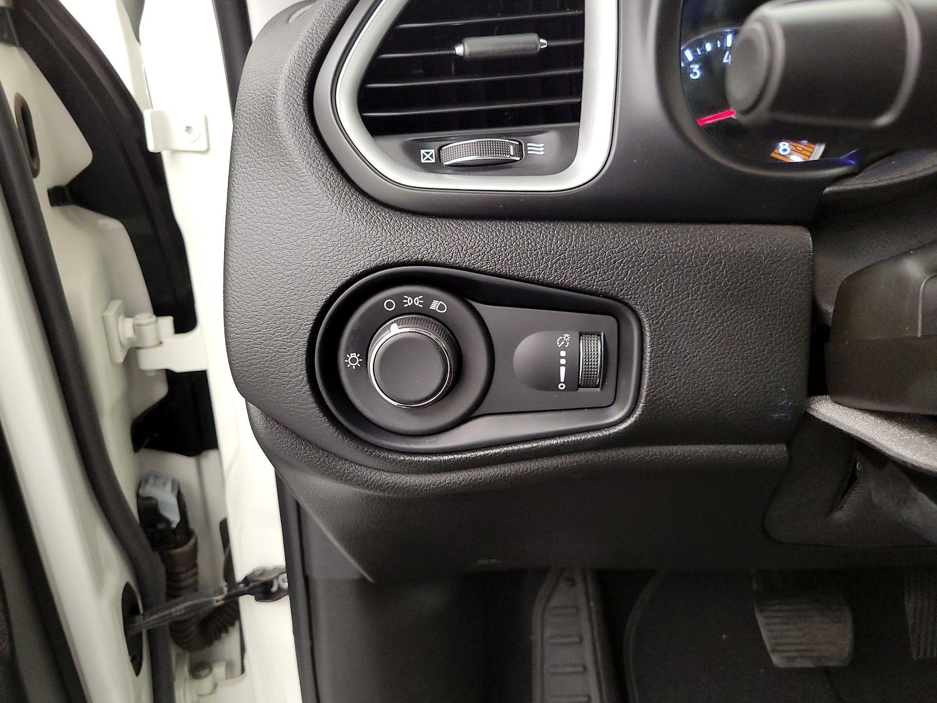 Thumbnail: 2021 Jeep Renegade - 13