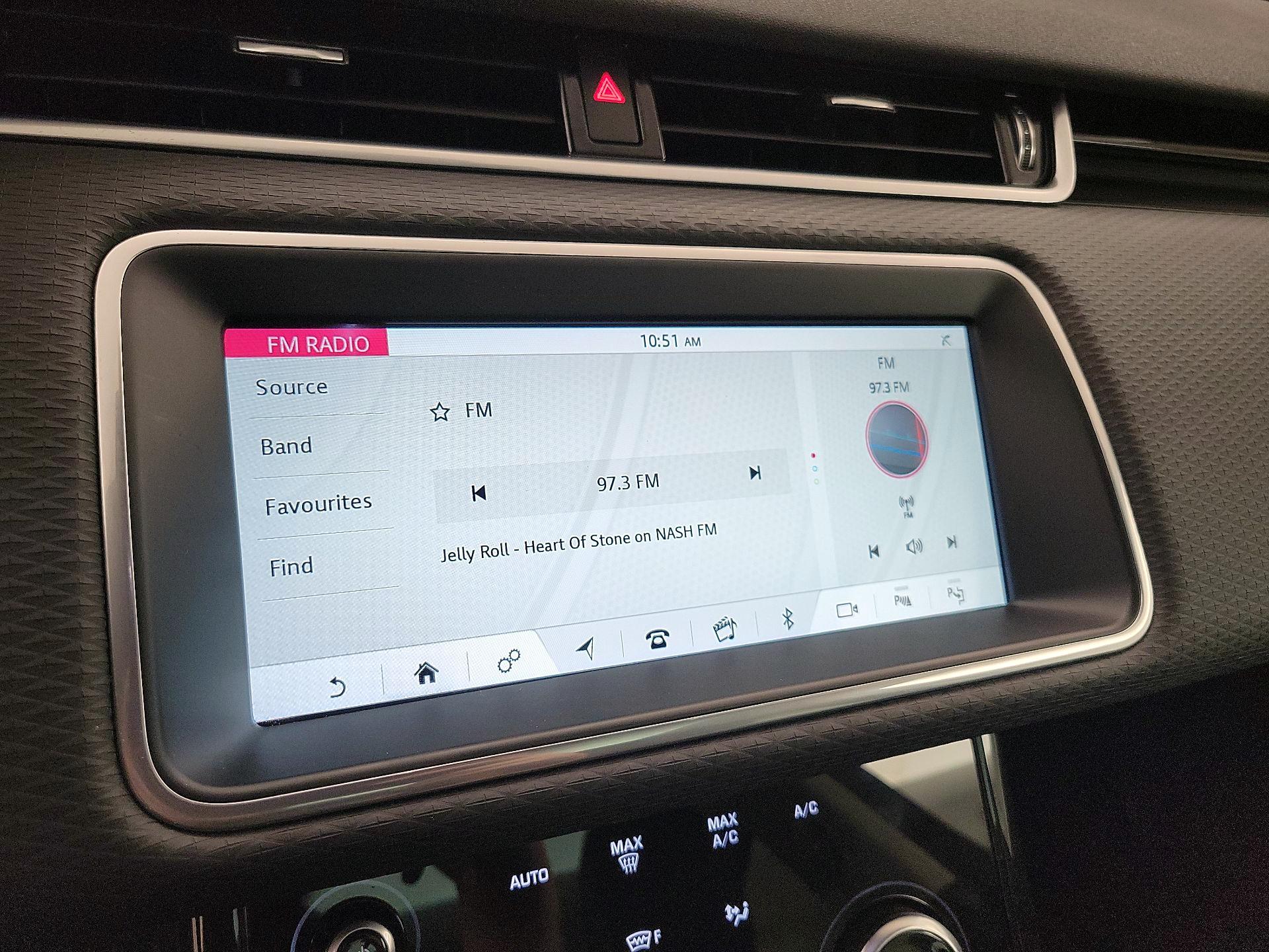 Thumbnail: 2020 Land Rover Range Rover Evoque - 16