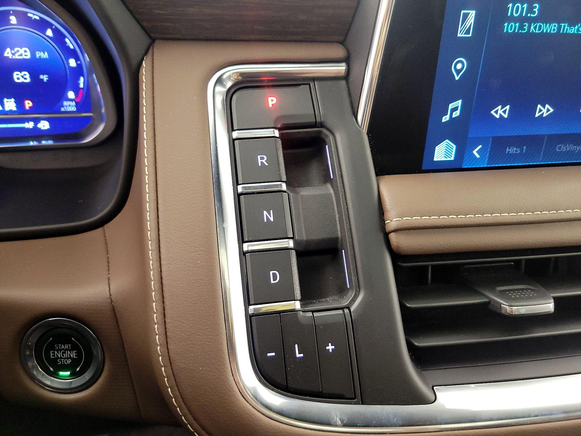Thumbnail: 2023 Chevrolet Suburban - 17
