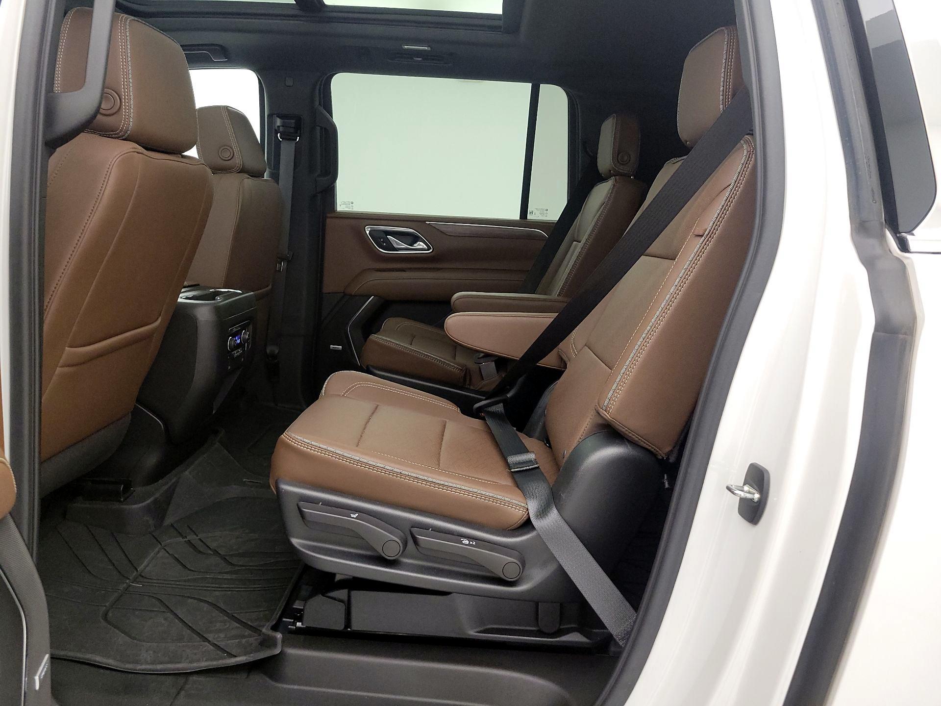 Thumbnail: 2023 Chevrolet Suburban - 20