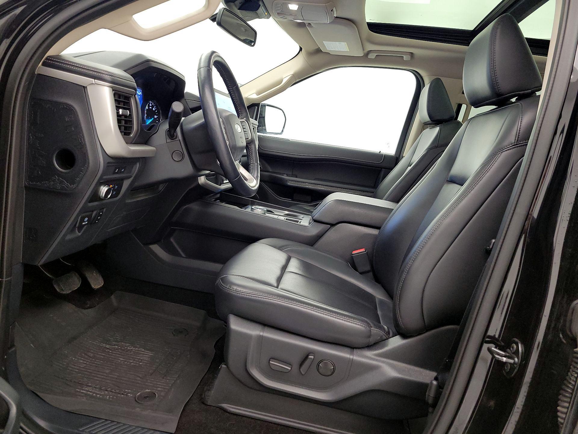 Thumbnail: 2022 Ford Expedition - 11