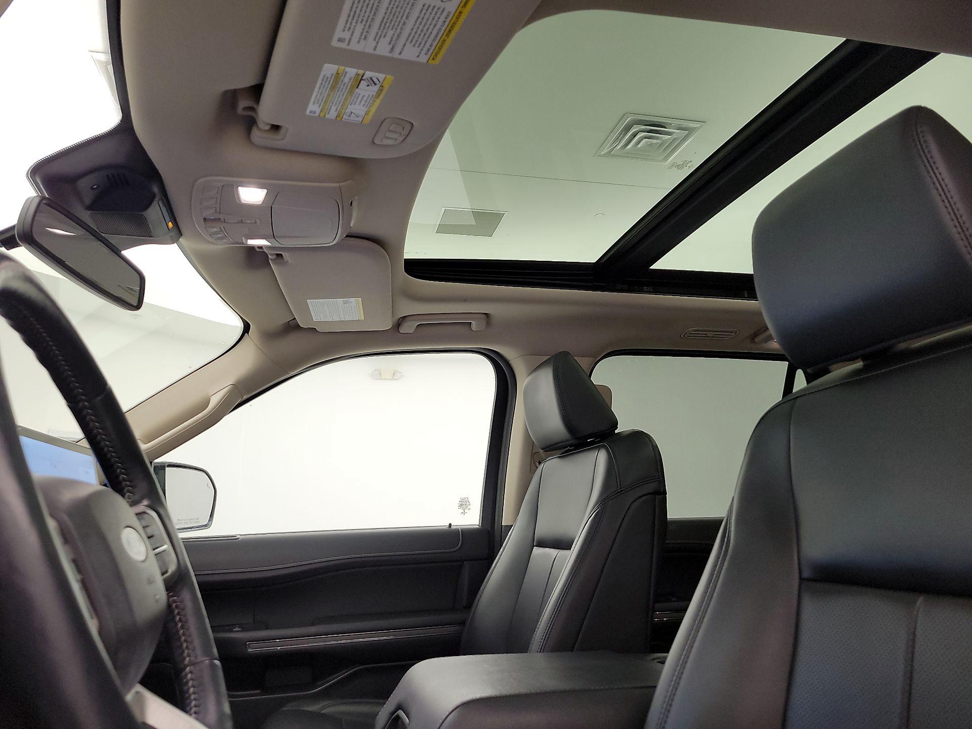 Thumbnail: 2022 Ford Expedition - 20