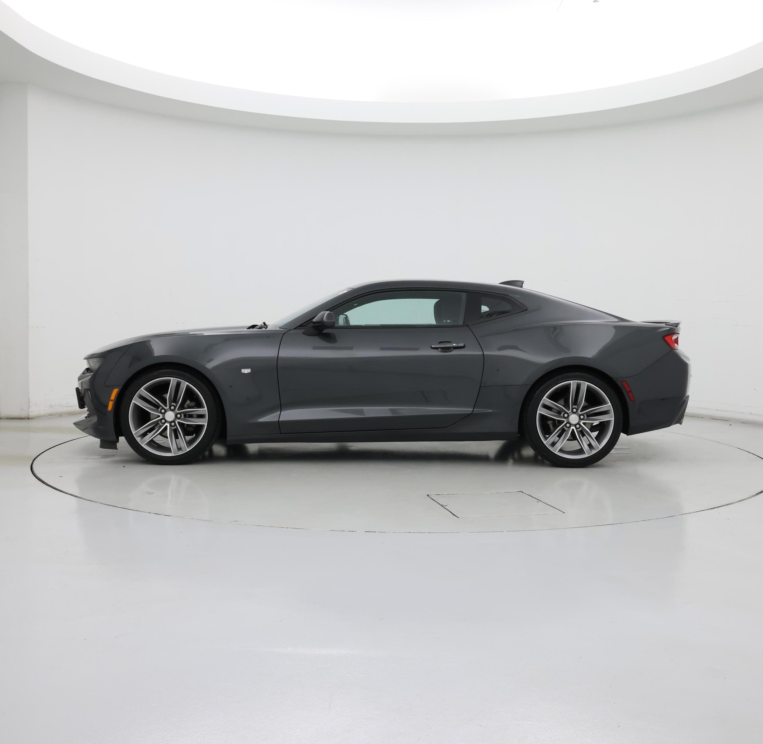 Thumbnail: 2018 Chevrolet Camaro - 3