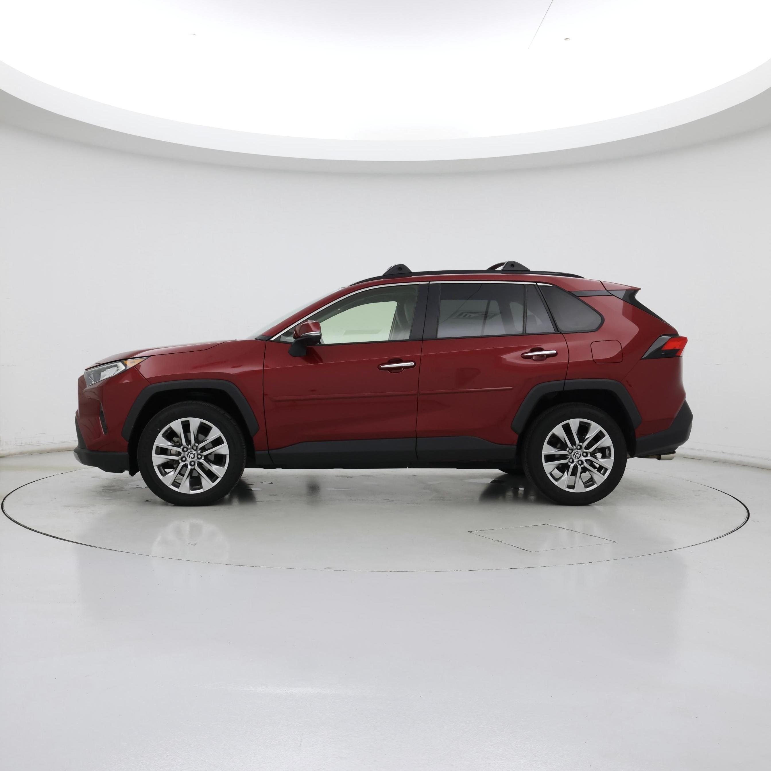 Thumbnail: 2020 Toyota RAV4 - 3