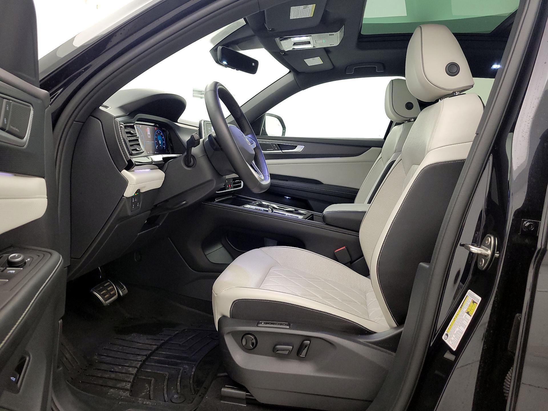 Thumbnail: 2024 Volkswagen Atlas - 11