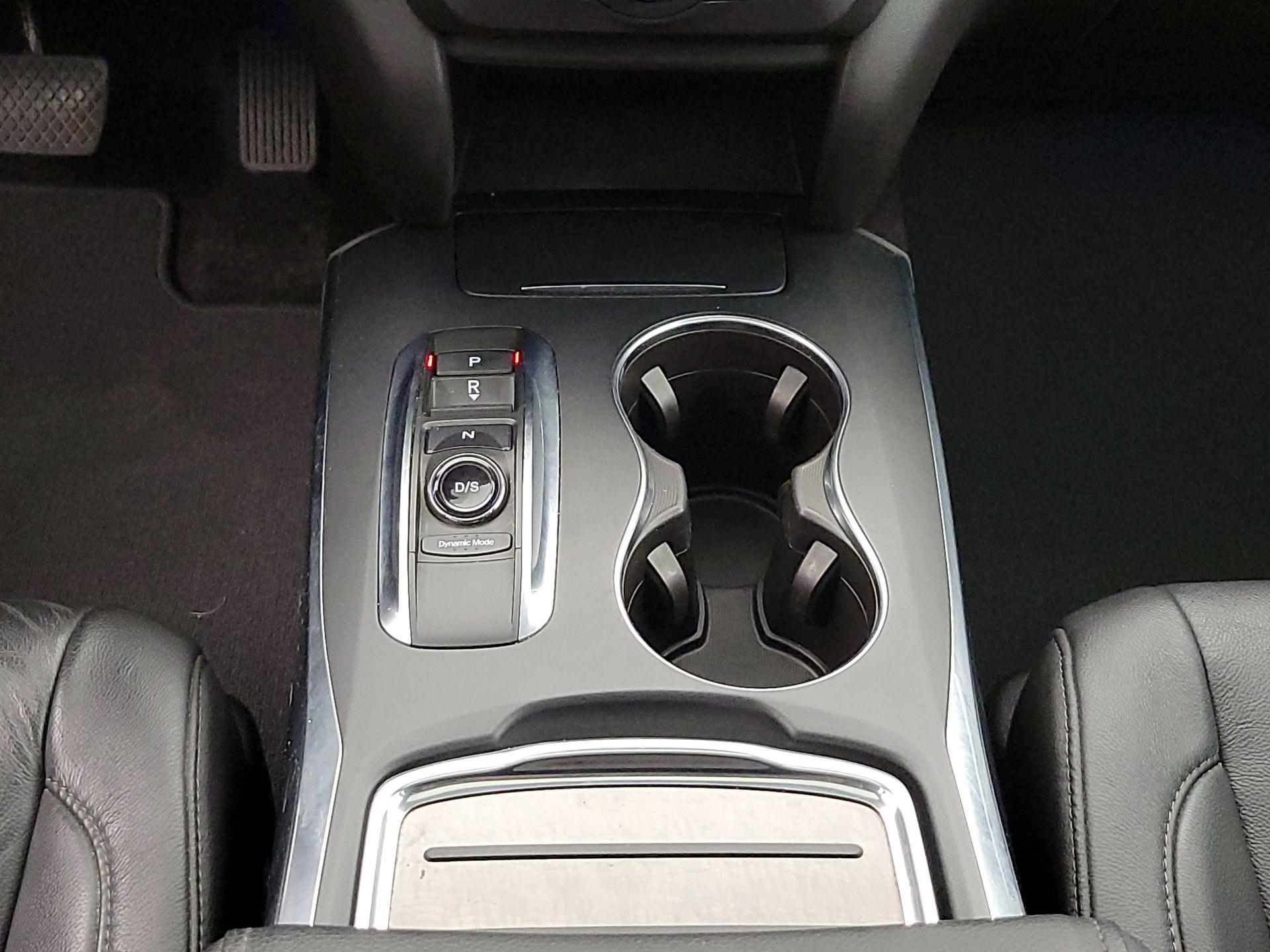 Thumbnail: 2017 Acura MDX - 18