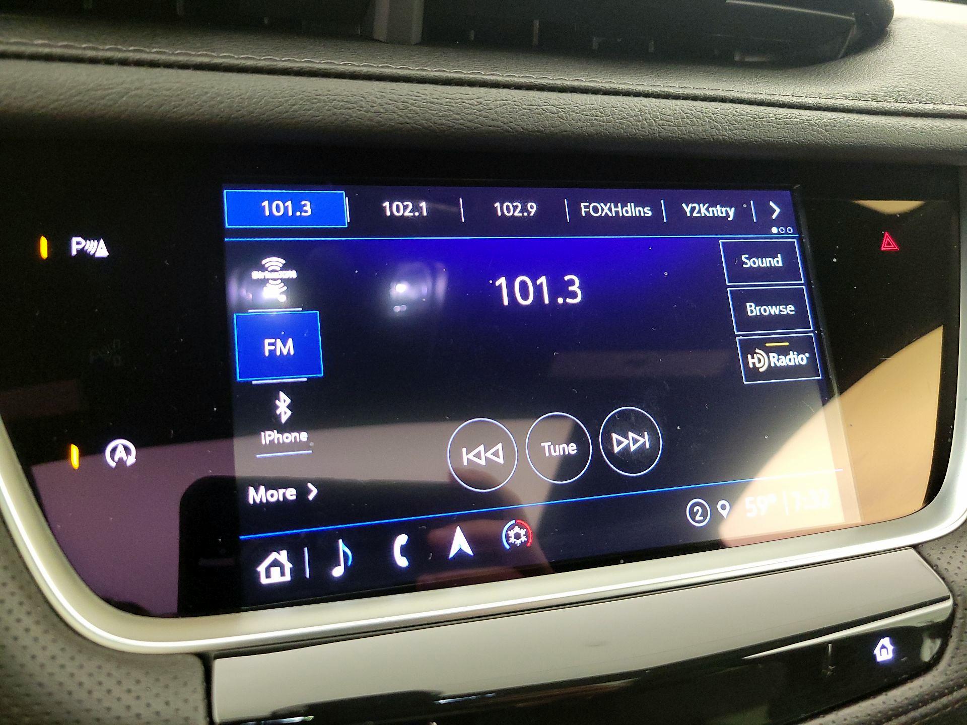 Thumbnail: 2025 Cadillac XT5 - 16