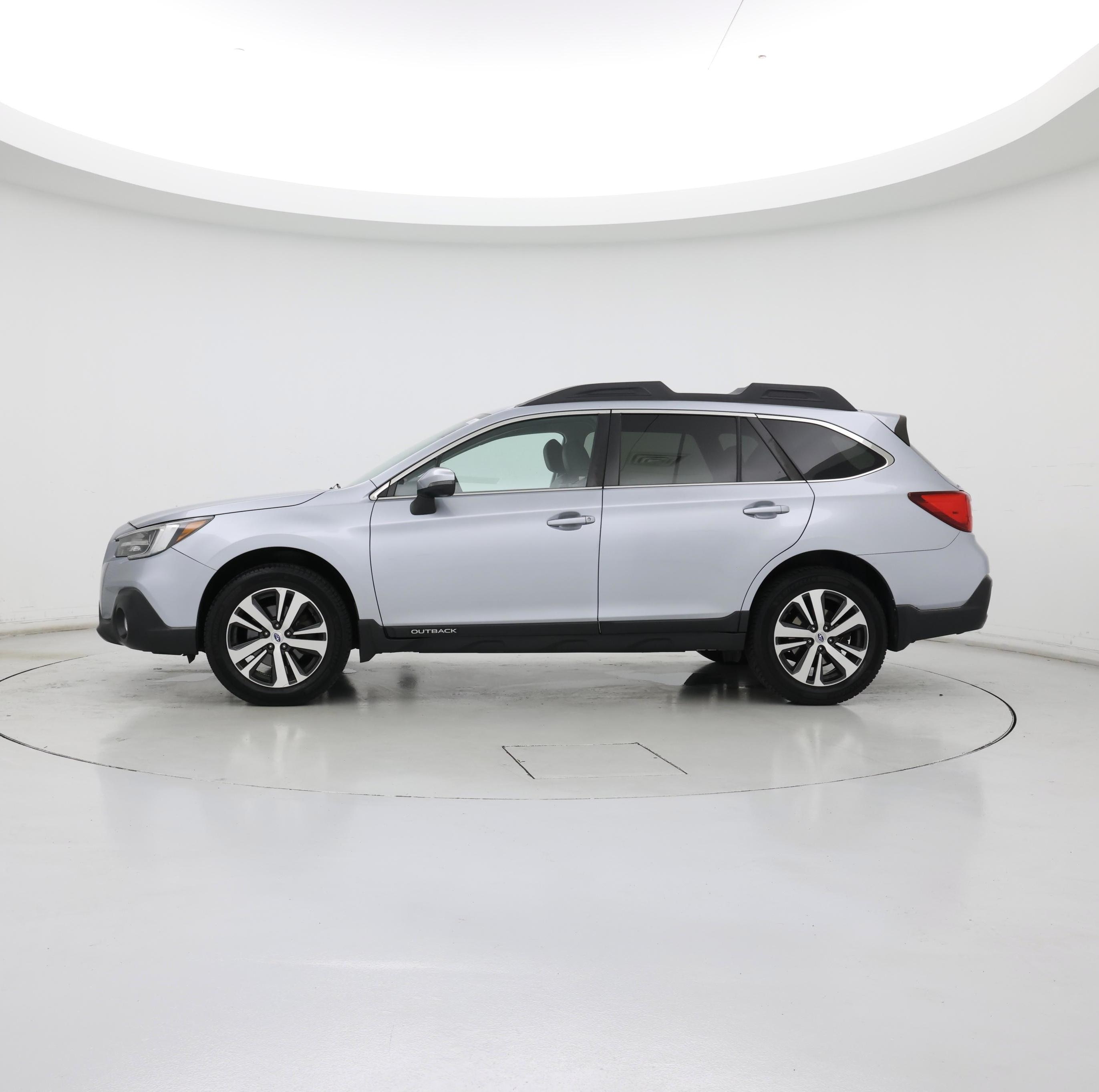 Thumbnail: 2019 Subaru Outback - 3